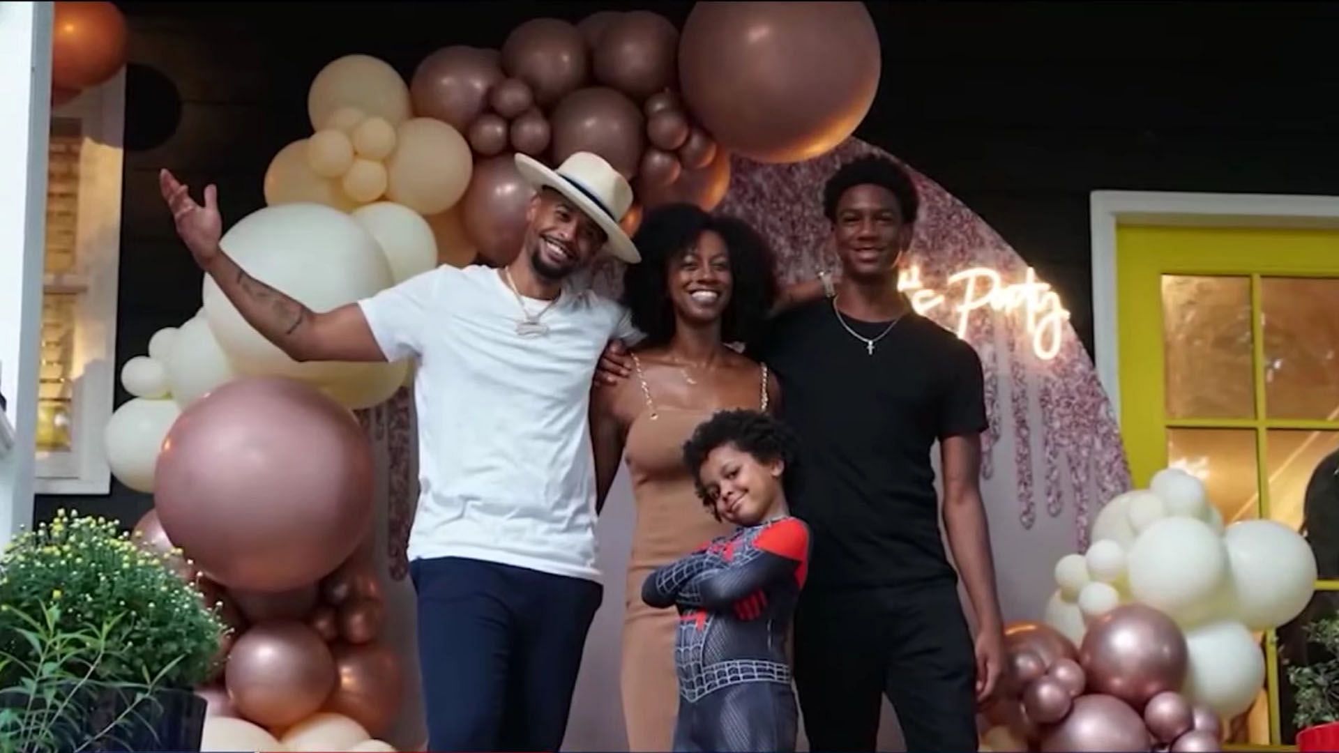 The Brooks family (Image via YouTube/@Fox 5)