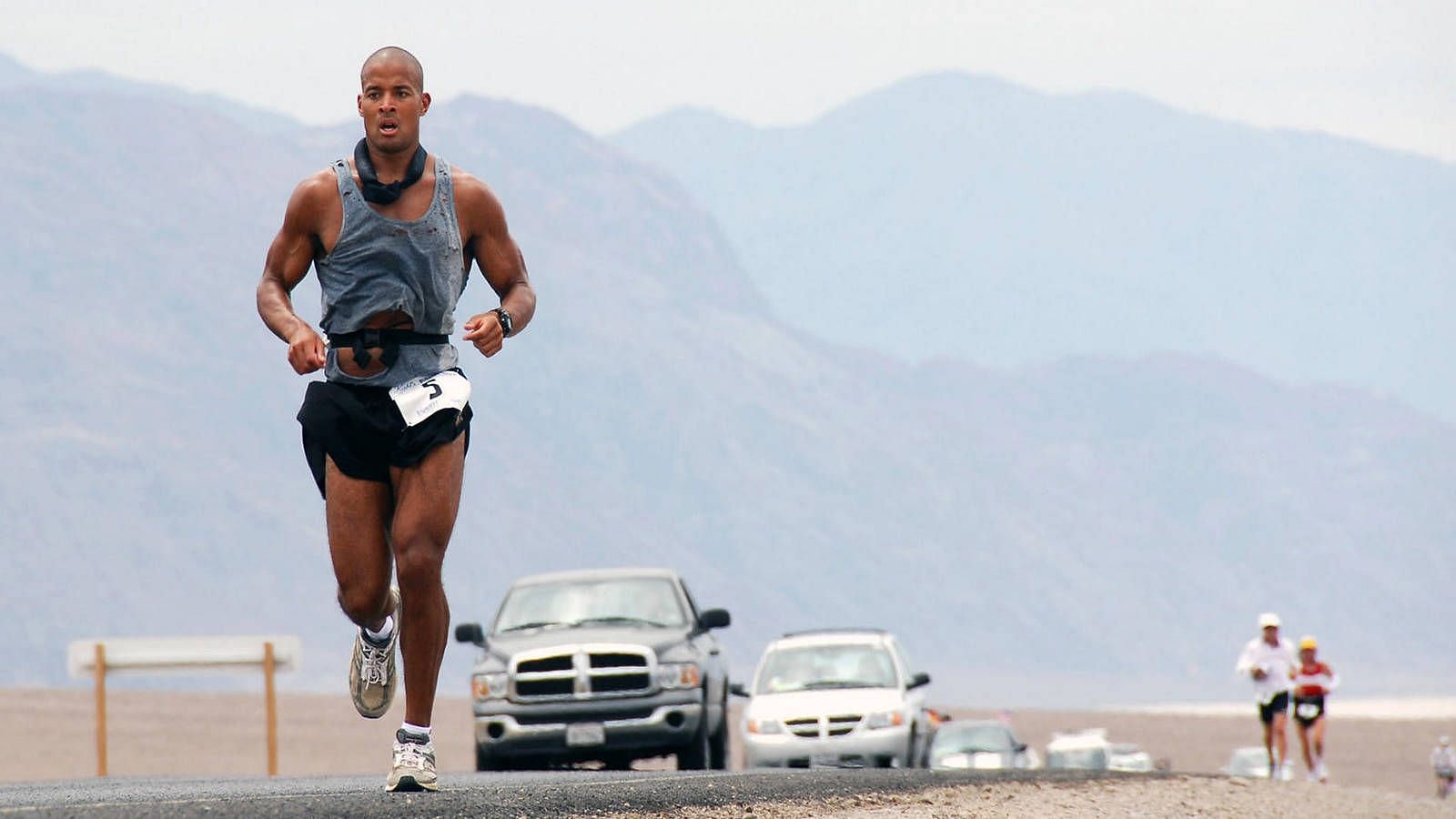 David Goggins&#039; pull-ups are an inspiration to many. (Image by Wallpapers.com/ Vadimarseni)