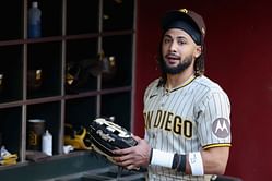 Disgraced Padres star Fernando Tatis Jr. shows off dance moves in response to Wrigley Field heckling: "He's on steroids"