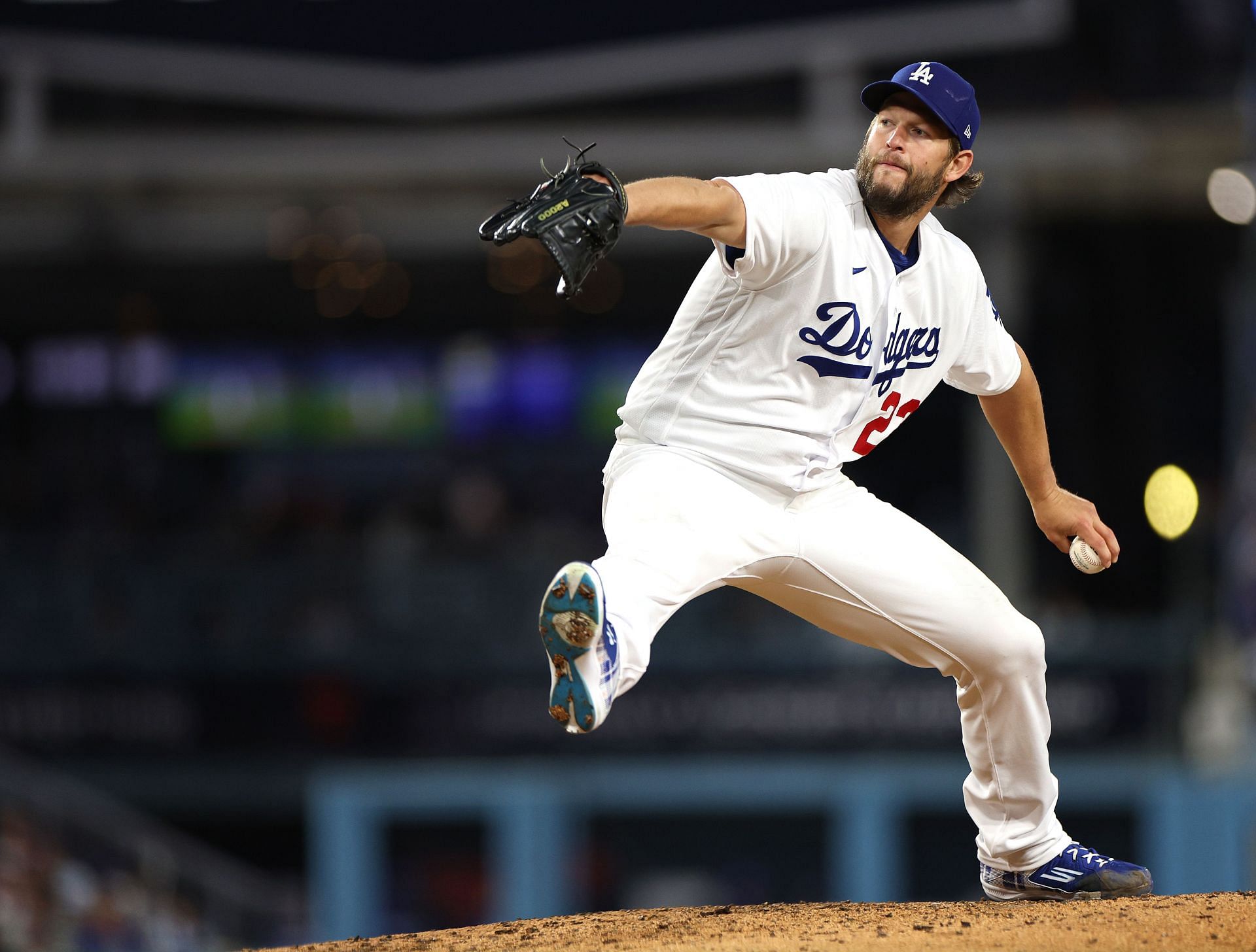 Clayton Kershaw Los Angeles Dodgers Autographed 16 x 20 Pitching