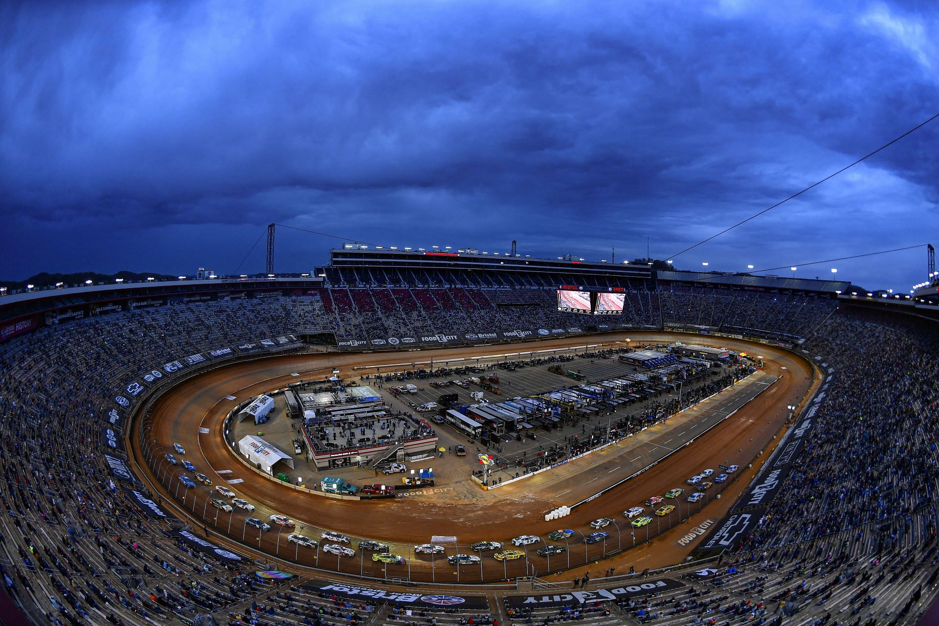 NASCAR Cup Series Food City Dirt Race