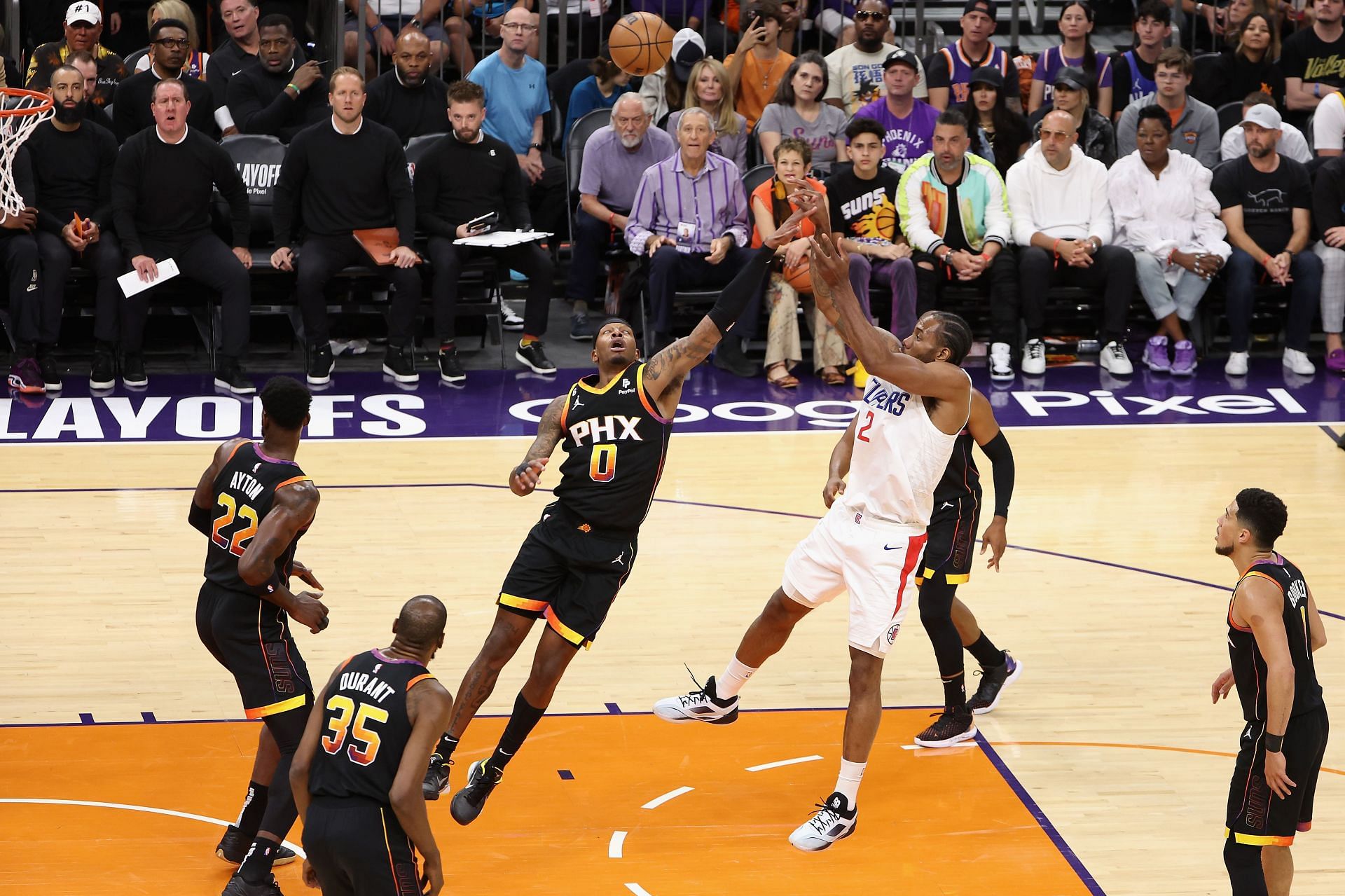 Los Angeles Clippers v Phoenix Suns - Game One