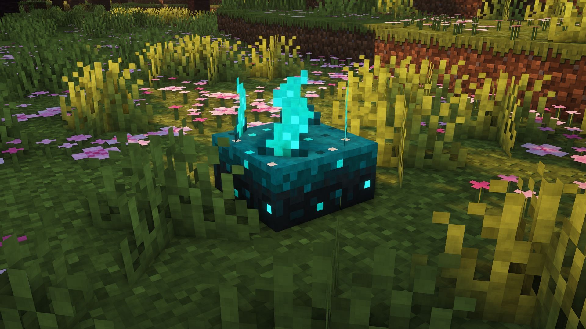 An activated sculk sensor (Image via Mojang)