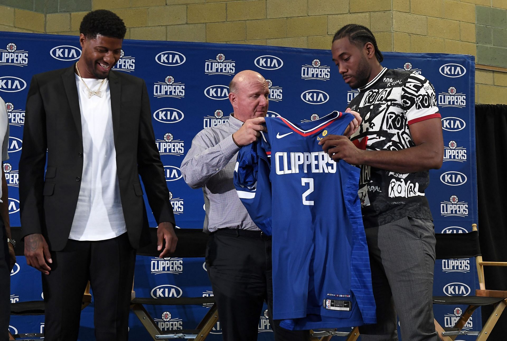 Ballmer is committed to his two star players, but this may be a wrong move. (Image via Getty Images)