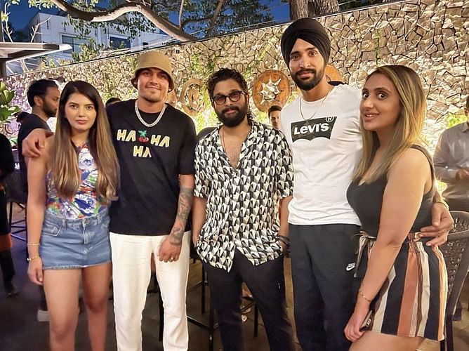 PBKS players Rahul Chahar and Harpreet Brar meet Pushpa star Allu Arjun in Hyderabad