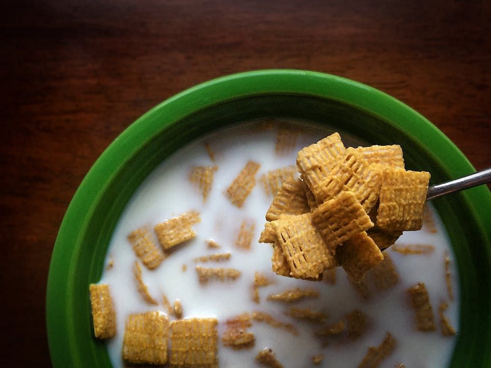 Frosted Mini Wheats is a well-liked breakfast cereal that occupies a significant place. (Binyamin Mellish/ Pexels)