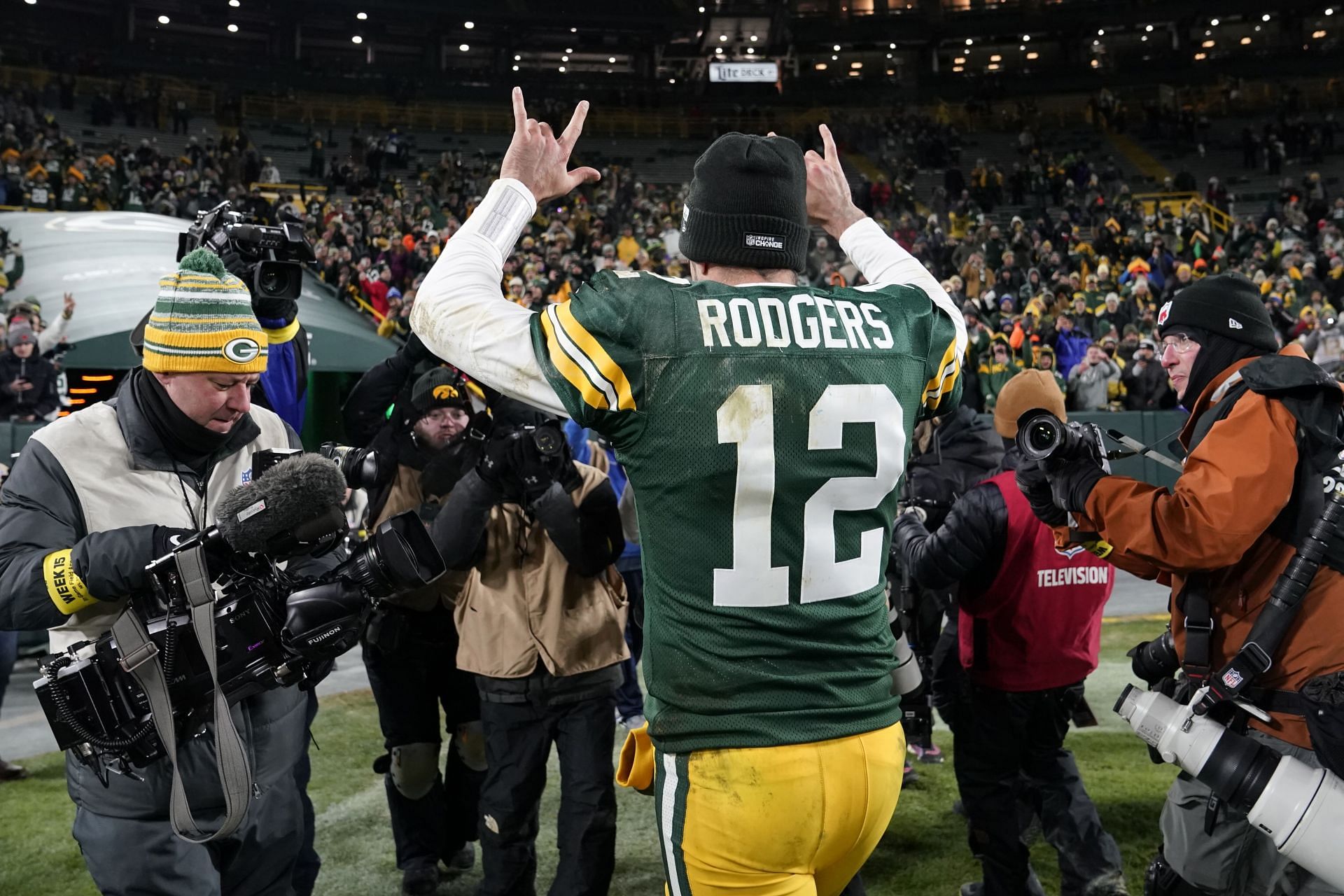 Aaron Rodgers at Los Angeles Rams v Green Bay Packers