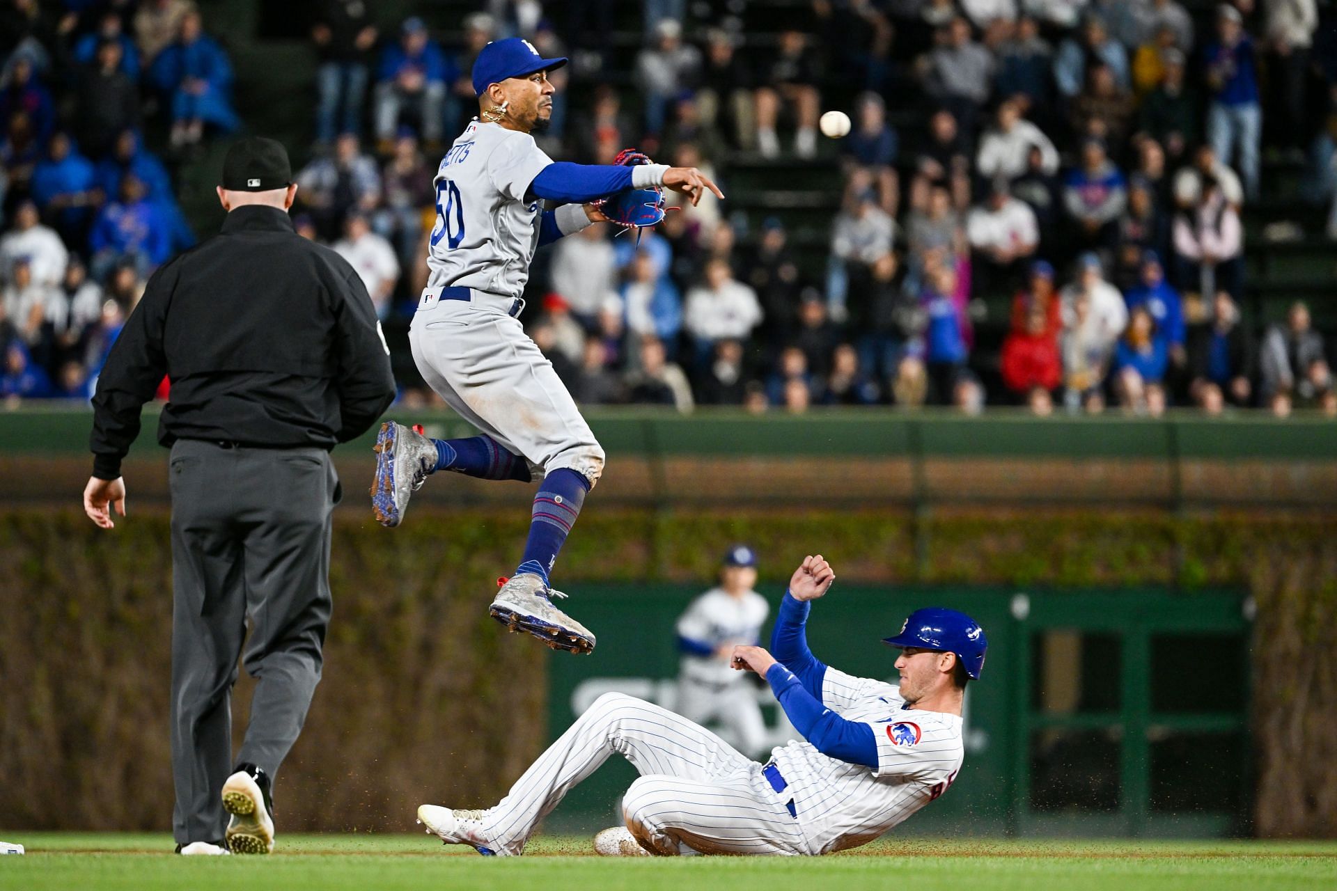 Los Angeles Dodgers v Chicago Cubs