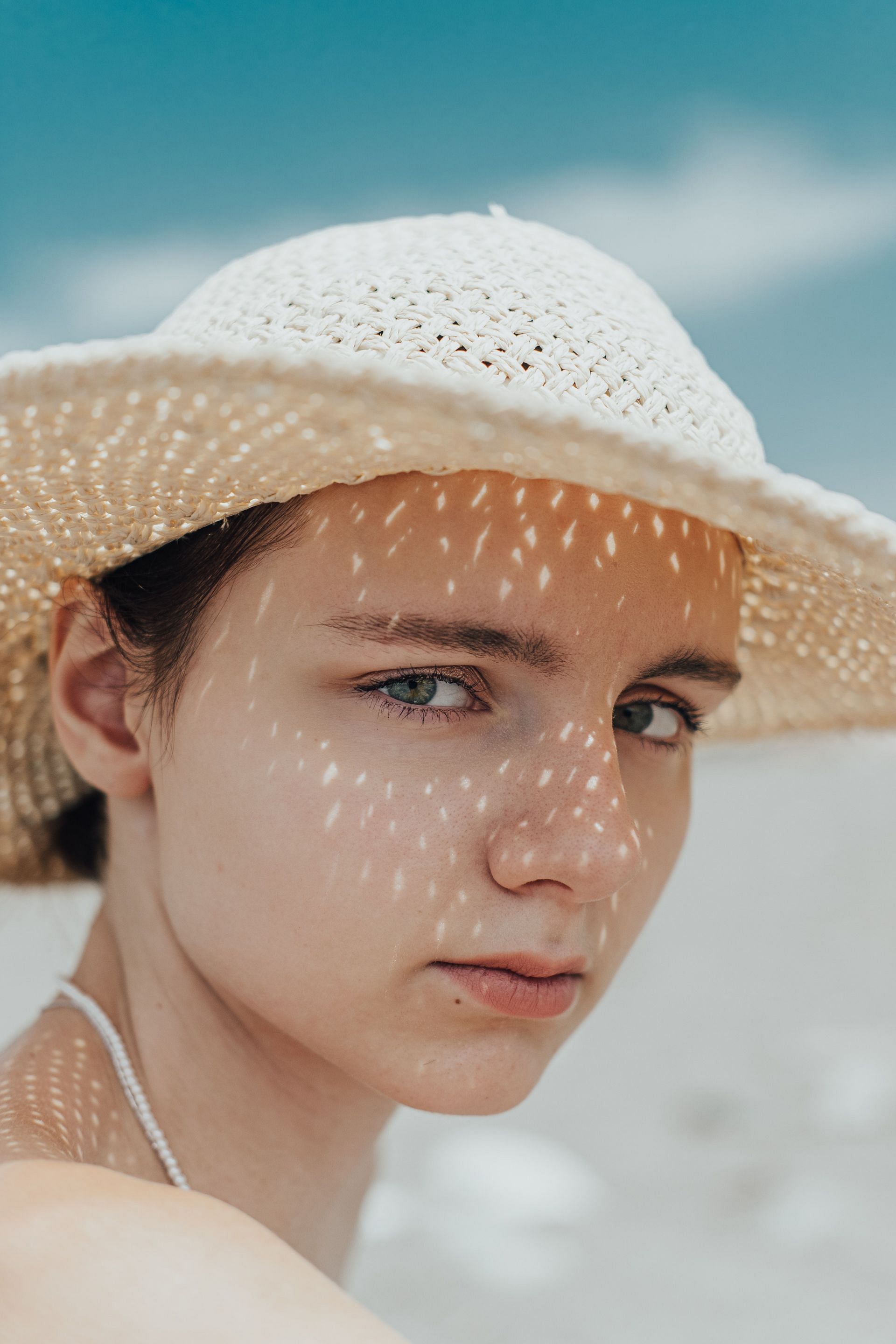 Protect your hair from UV damage with these simple tips (Image via Pexels)