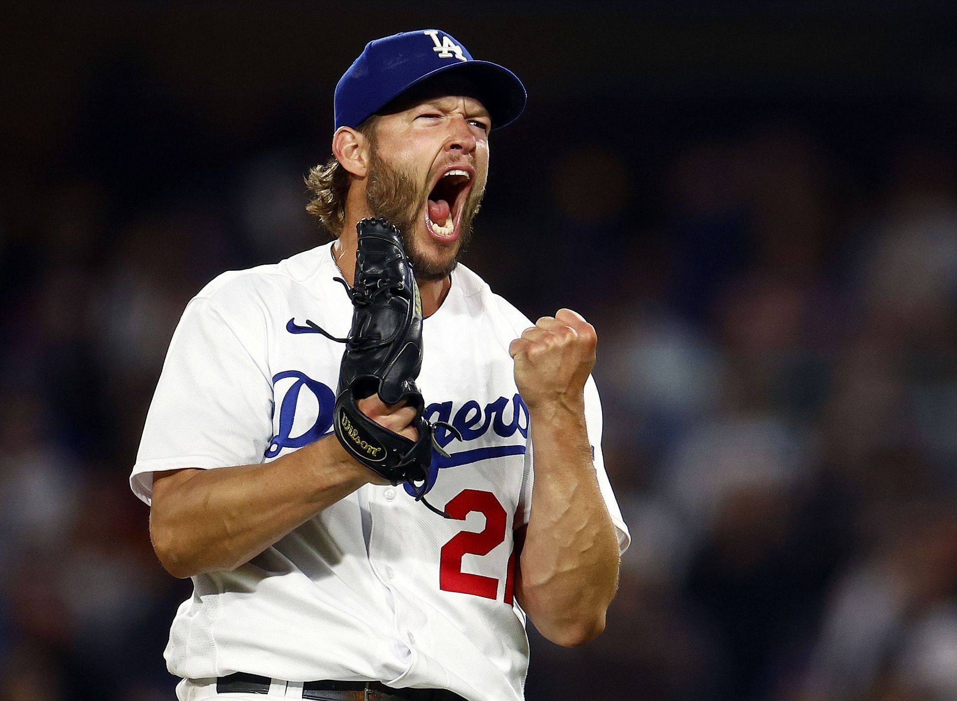 Highland Park Clayton Kershaw has sweet moment with 10yo fan