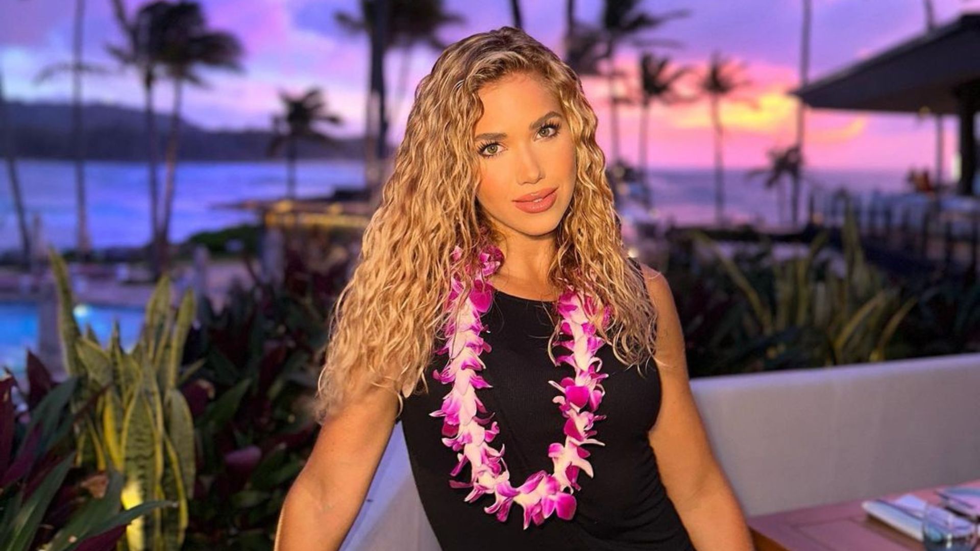 Chiefs heiress Gracie Hunt jets off to Hawaii