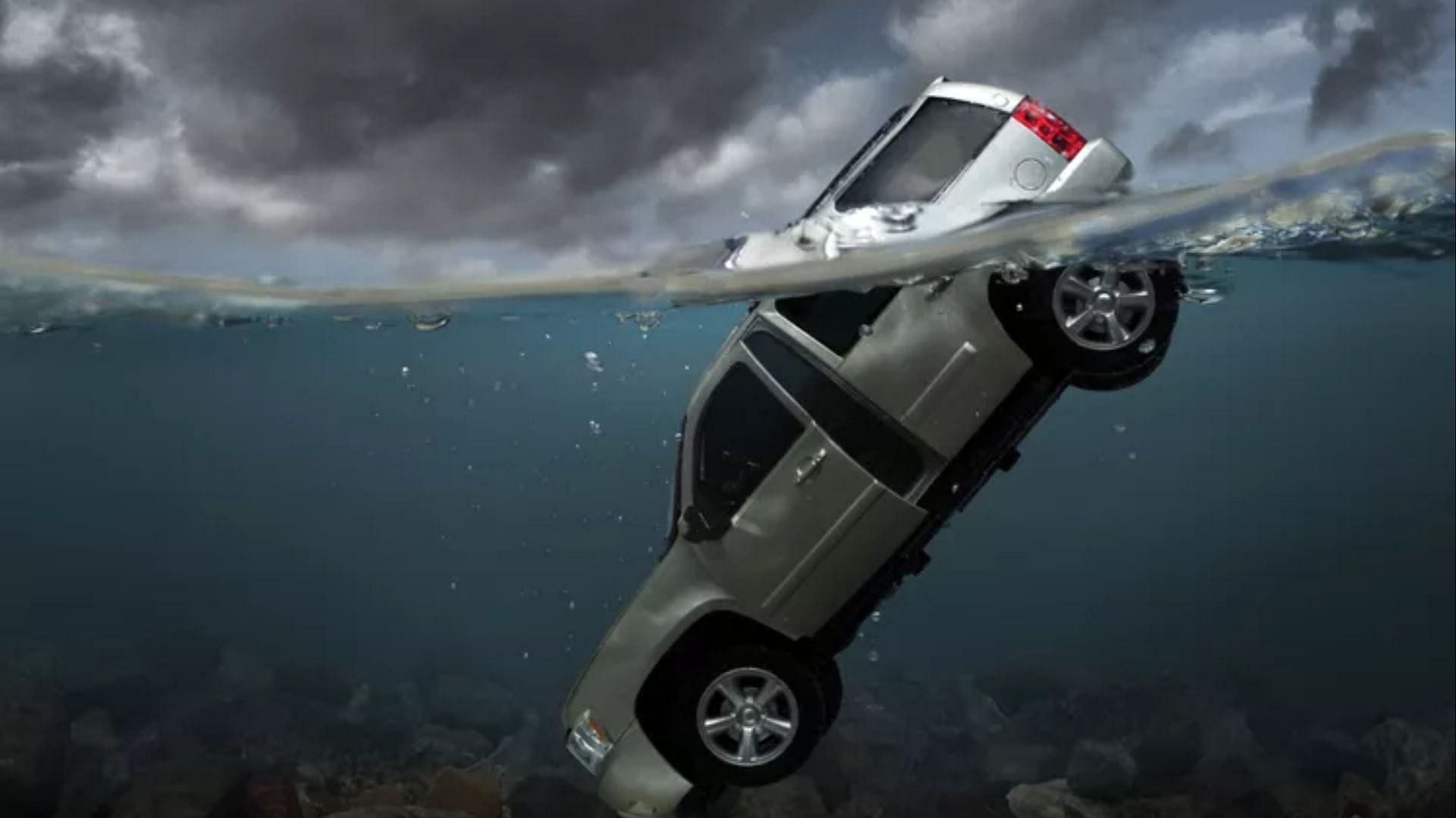 Missing woman found alive inside a submerging car at a Texas lake. (Image via Getty Images)