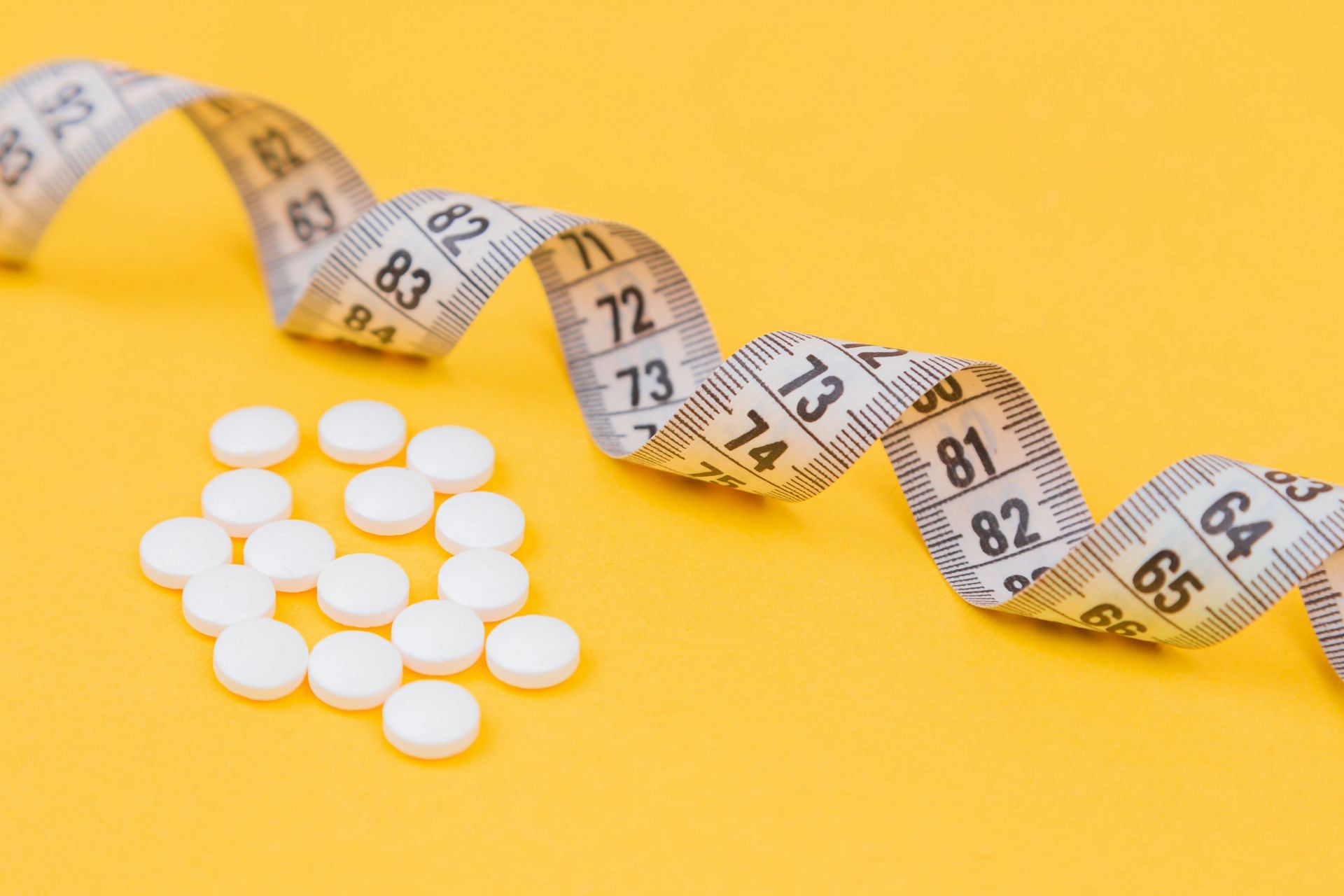 Can weight loss pills cause hair loss? (Image via unsplash / diana polekhina)