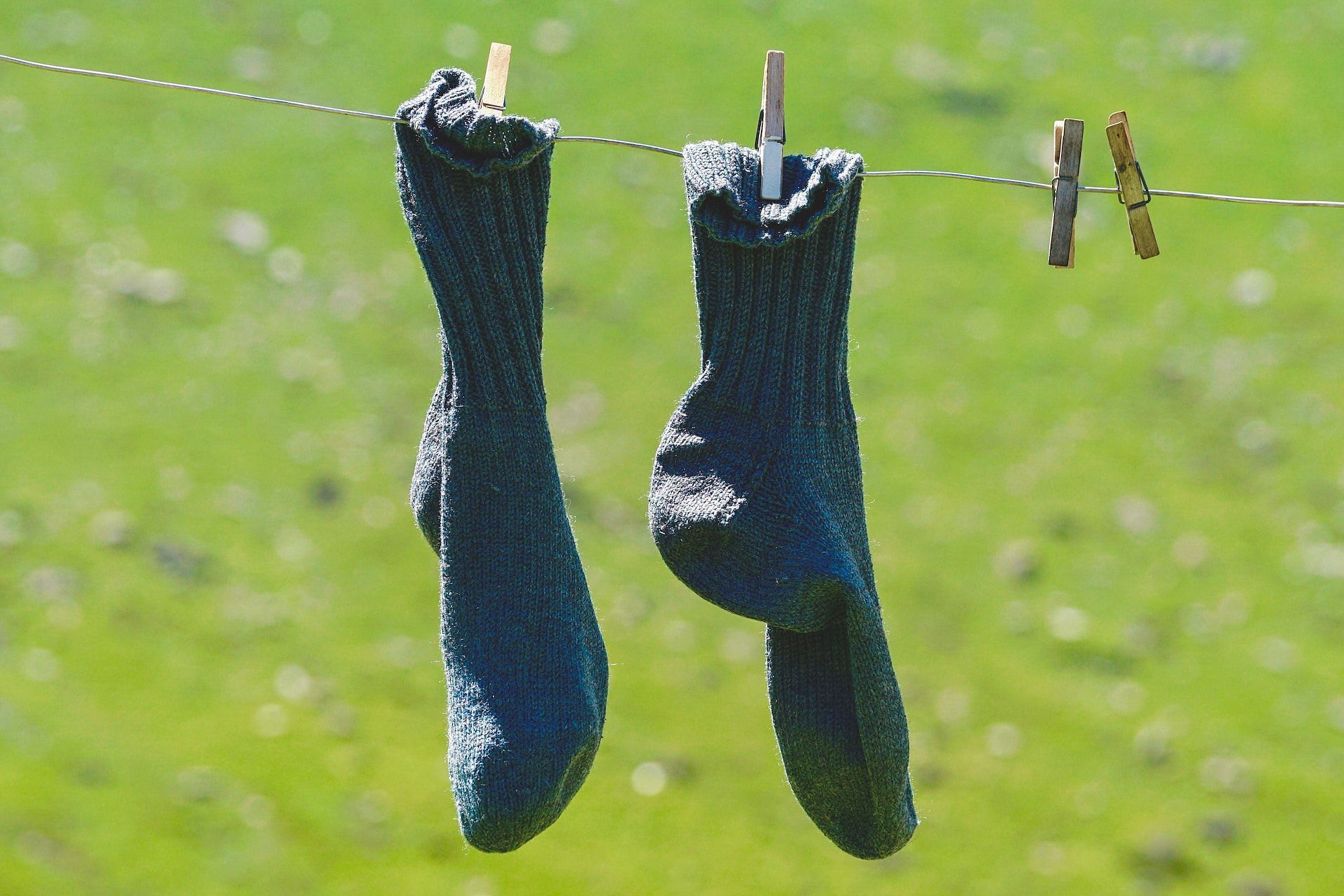 Always wear clean and dry socks. (Photo via Pexels/Susanne Jutzeler, suju-foto)