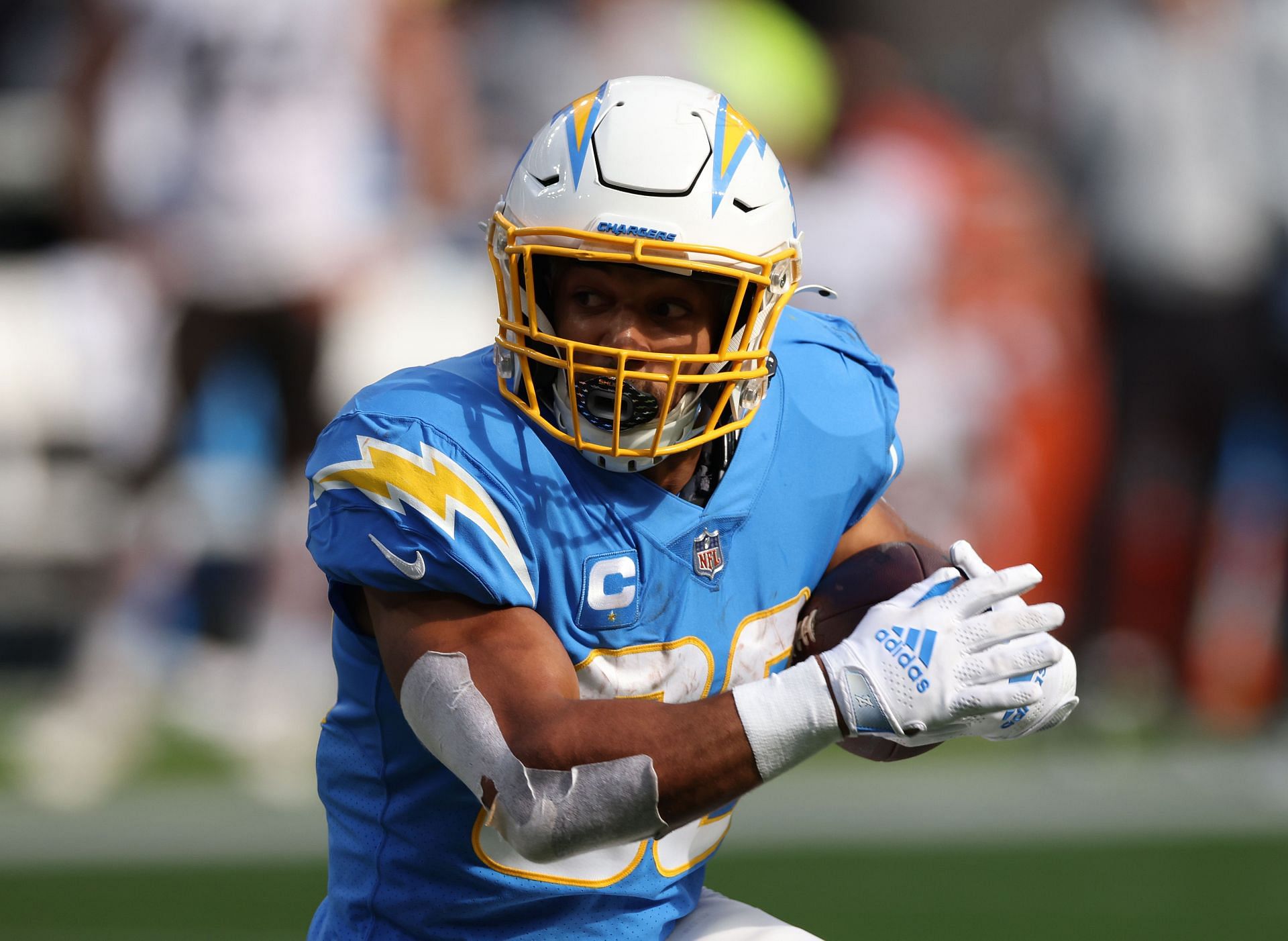 Austin Ekeler says he felt 'punched in the face' by Chargers