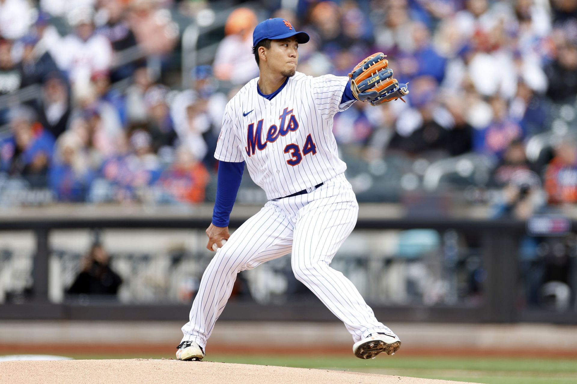 Mets' Kodai Senga wears ghost glove, dazzles in MLB debut - ABC7 New York