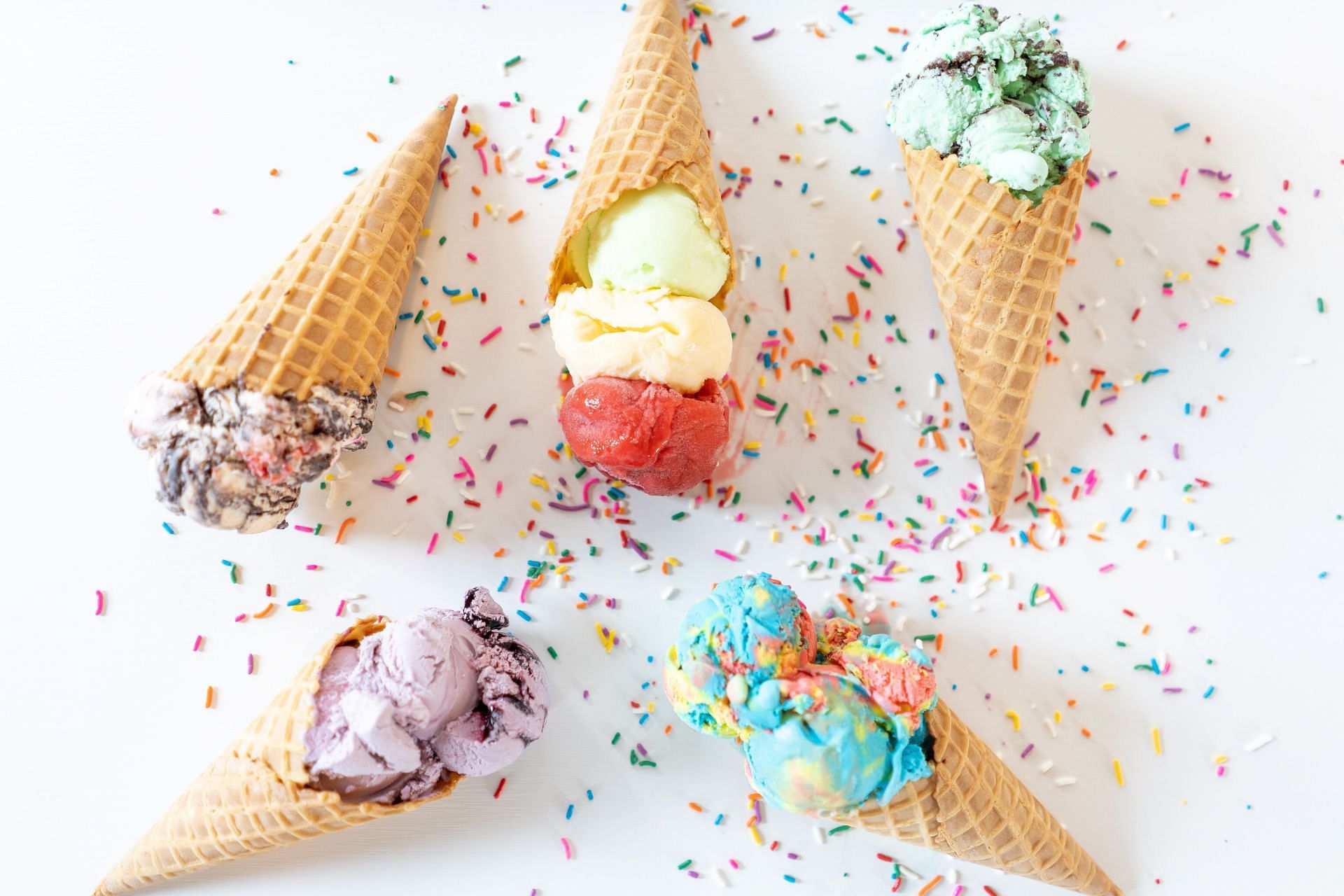 Cold Stone calories: Ice cream contains added sugar. (Image via Unsplash/Courtney Cook)