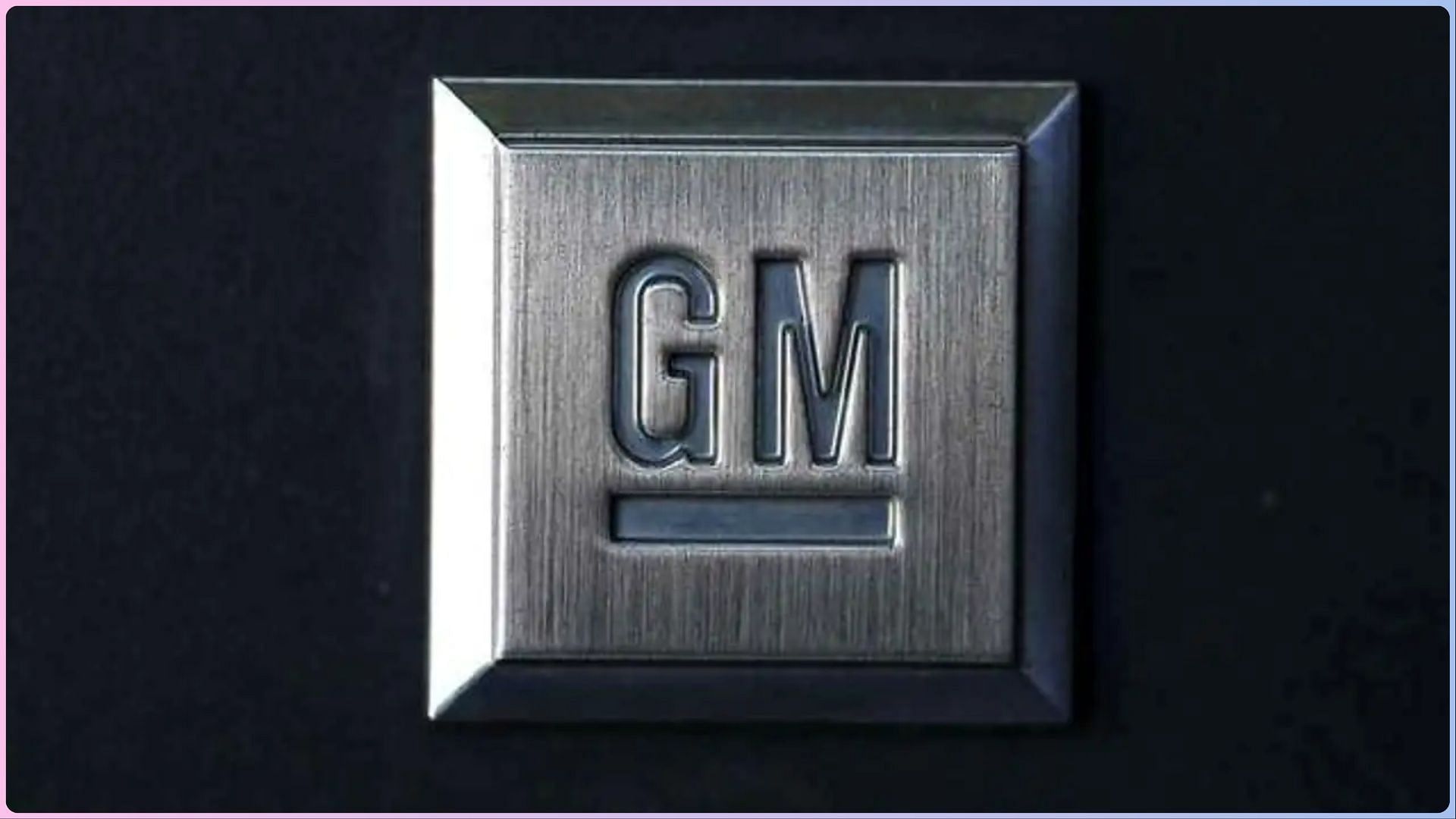 General Motors is recalling over 40,000 pickups to fix the fire risk (Image via Justin Sullivan/Getty Images)