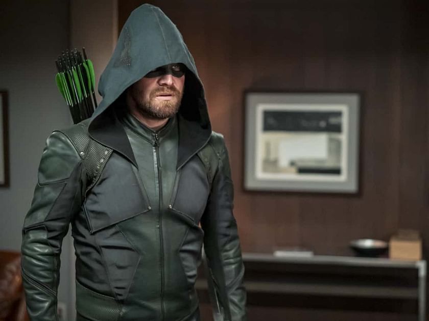 The Flash Season 9 Who Is The Green Arrow Actor Stephen Amell Set To Return In Series Finale 6788