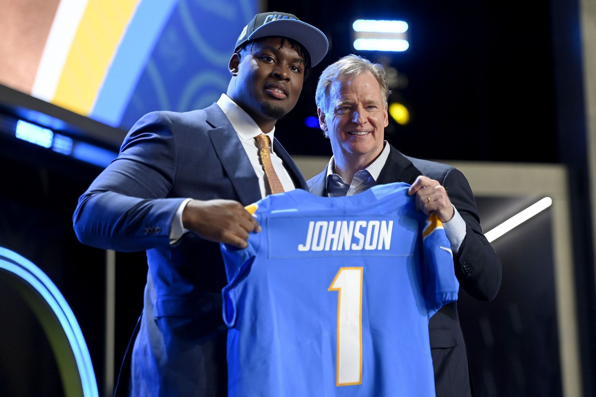 Los Angeles Chargers Draft Zion Johnson With 17th Overall Pick