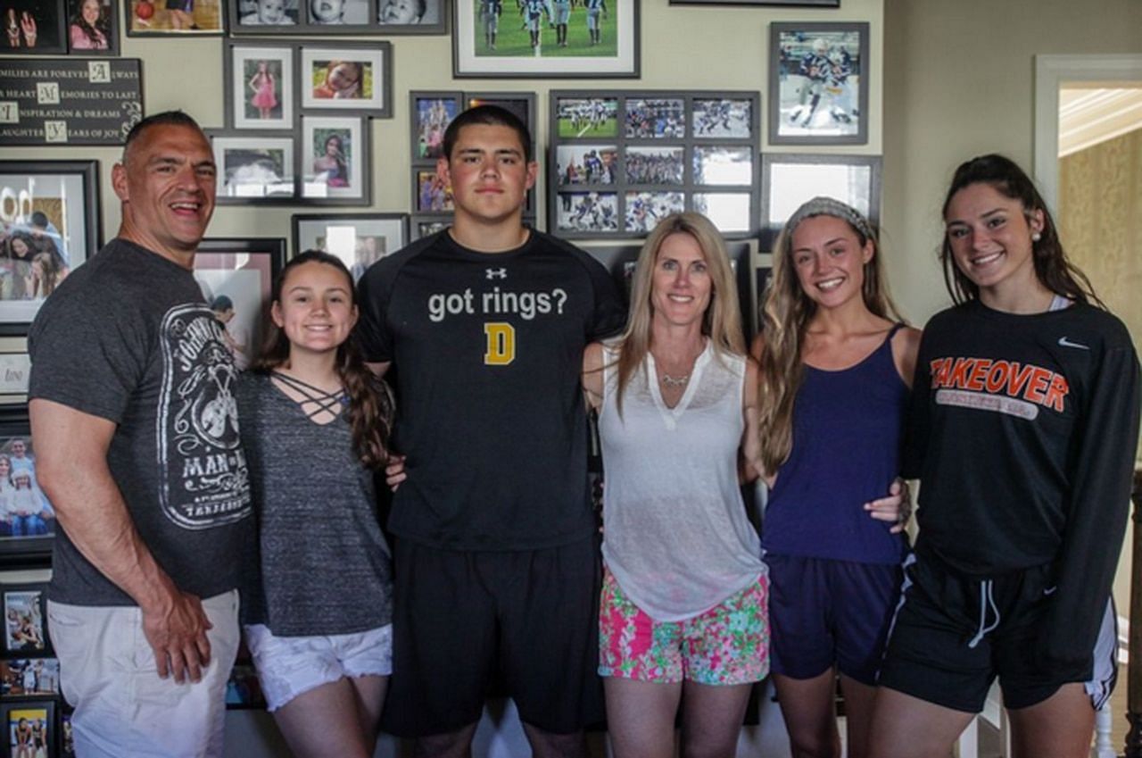 Who are Bryan Bresee&rsquo;s parents? All you need to know about top 2023 DT prospect&rsquo;s family