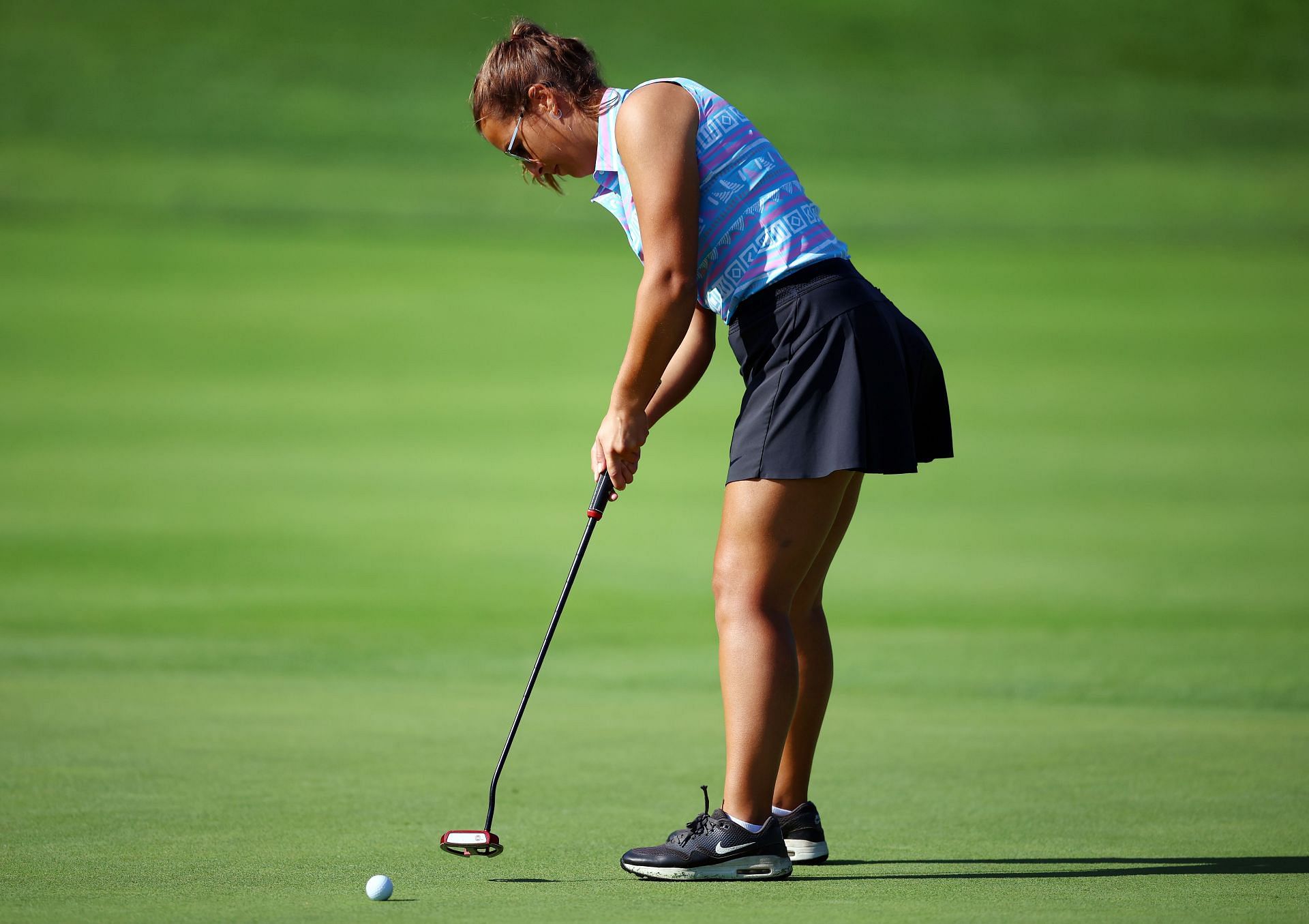 Jess Emma Baker (Image via Getty)