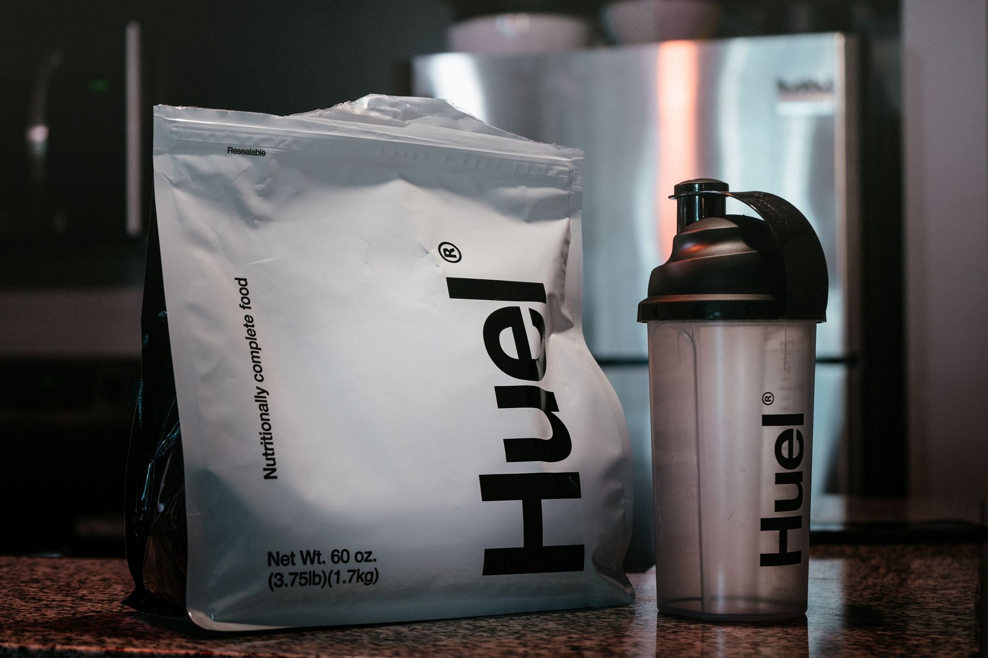 Choosing the best protein powder for muscle gain (Image via Unsplash/Joseph Greve)