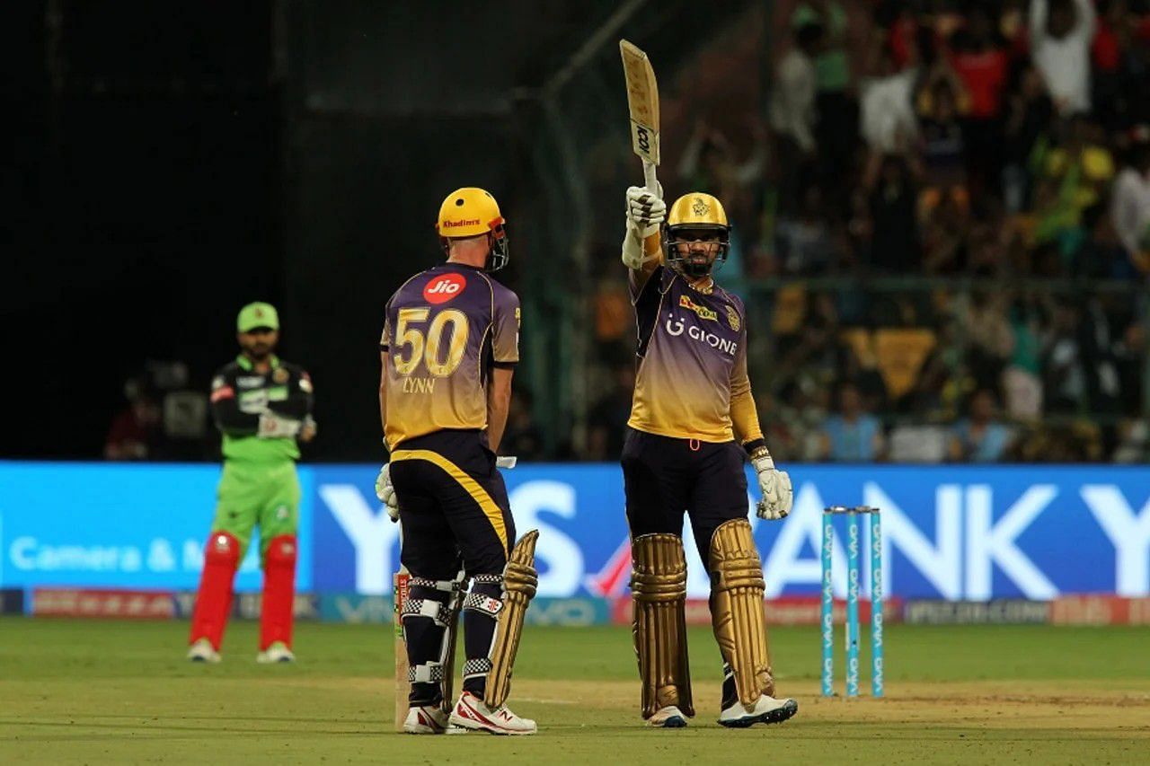 Sunil Narine raising his bat after a fiery fifty [IPLT20]
