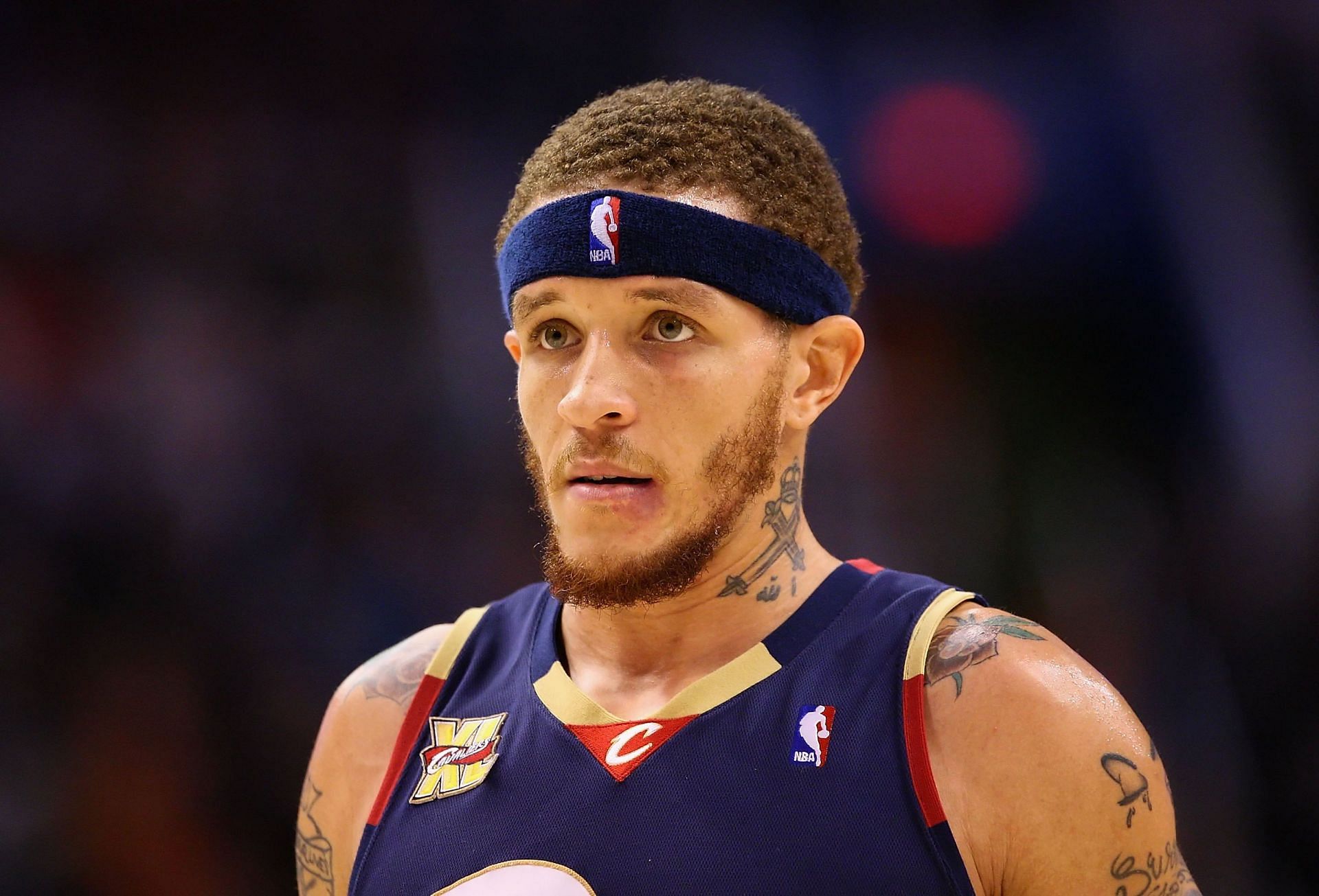 Delonte West playing for the Cleveland Cavaliers