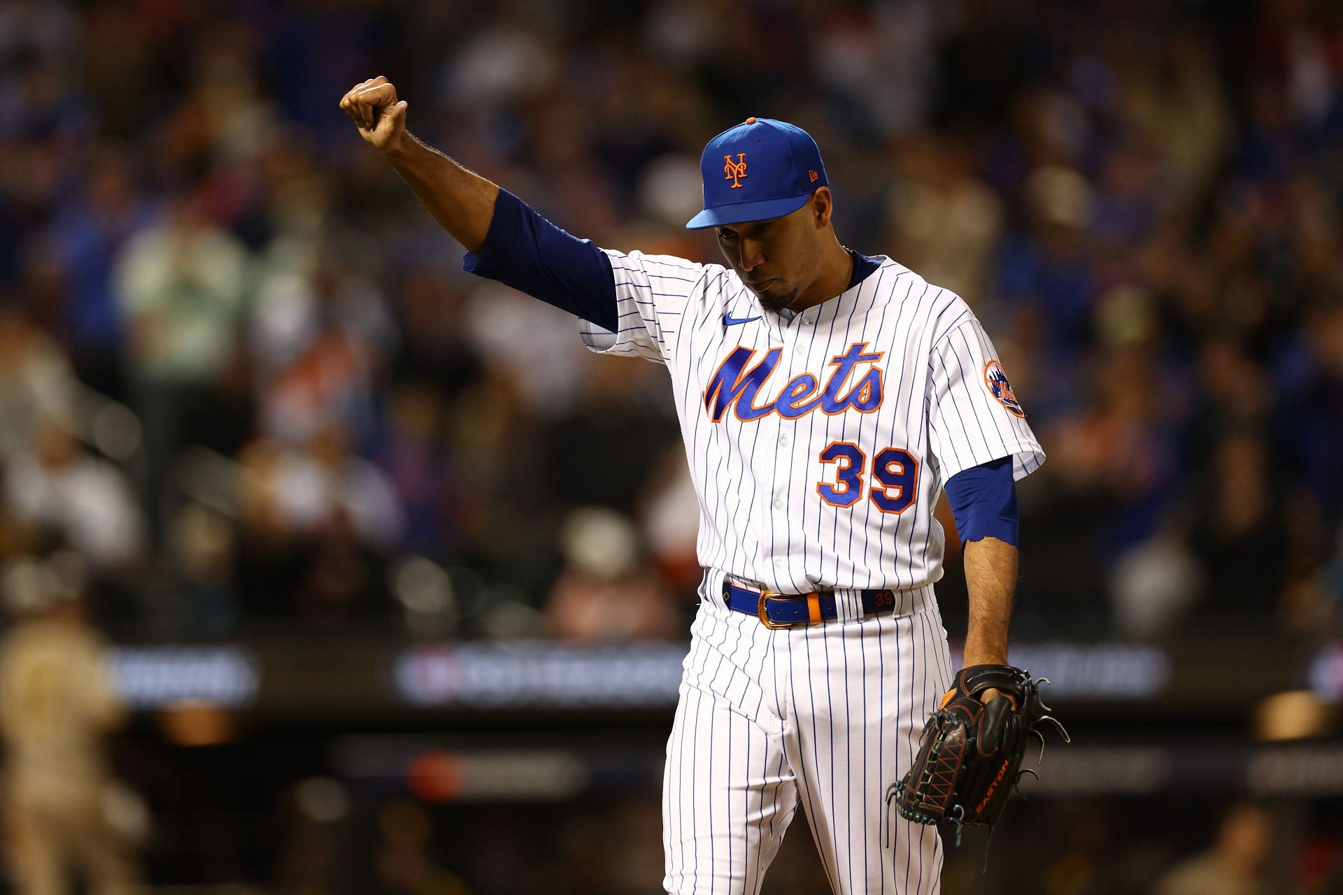 Mets' closer Edwin Diaz expected to miss season after suffering