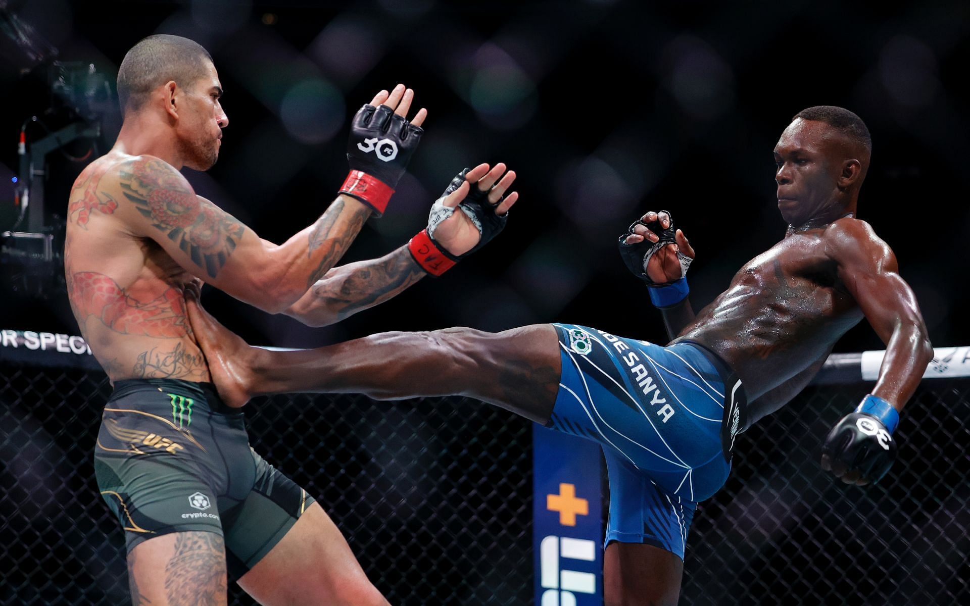 Israel Adesanya vs. Alex Pereira at UFC 287 [Image credits: Getty Images] 
