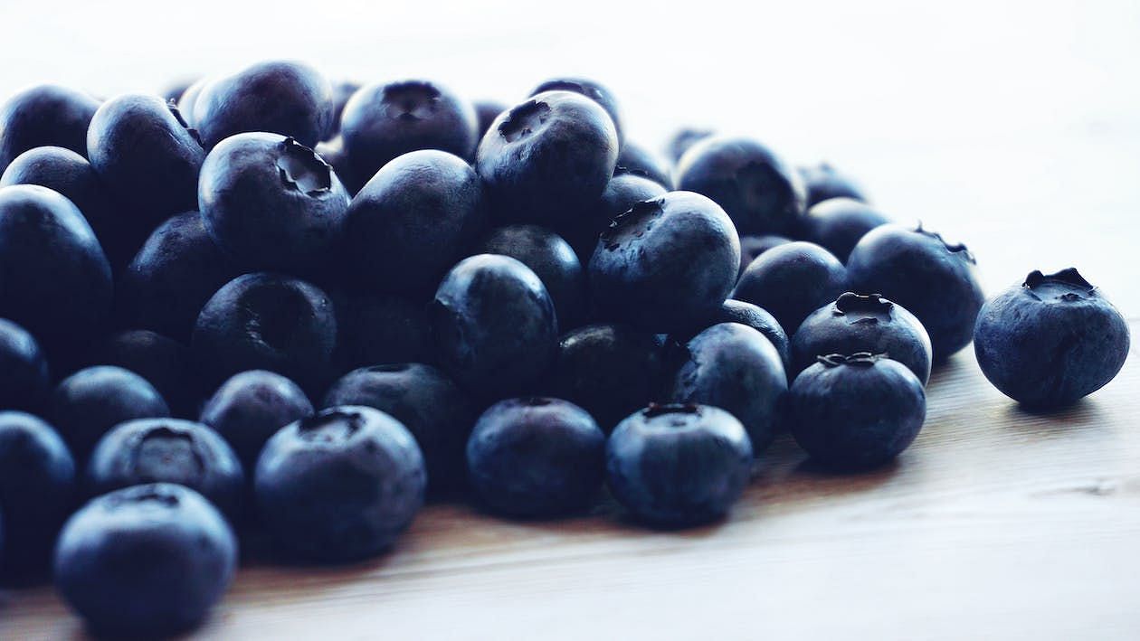 Examples of functional foods include blueberries, salmon etc.(Image via Pexels/Suzy Hazelwood)