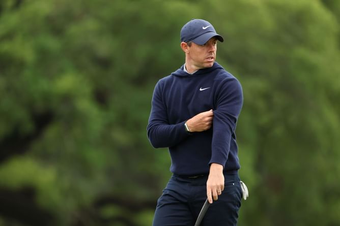 “Somebody wants the green jacket”: Golf fans react to Rory McIlroy’s epic shot in practice at Augusta