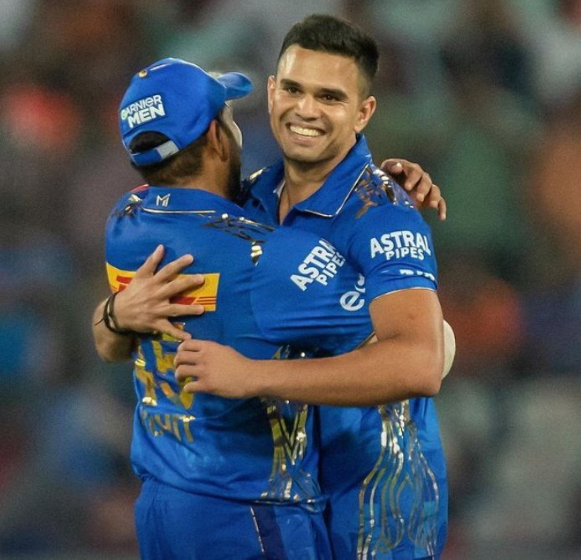 Rohit Sharma and Arjun Tendulkar were all smiles after MI beat SRH.