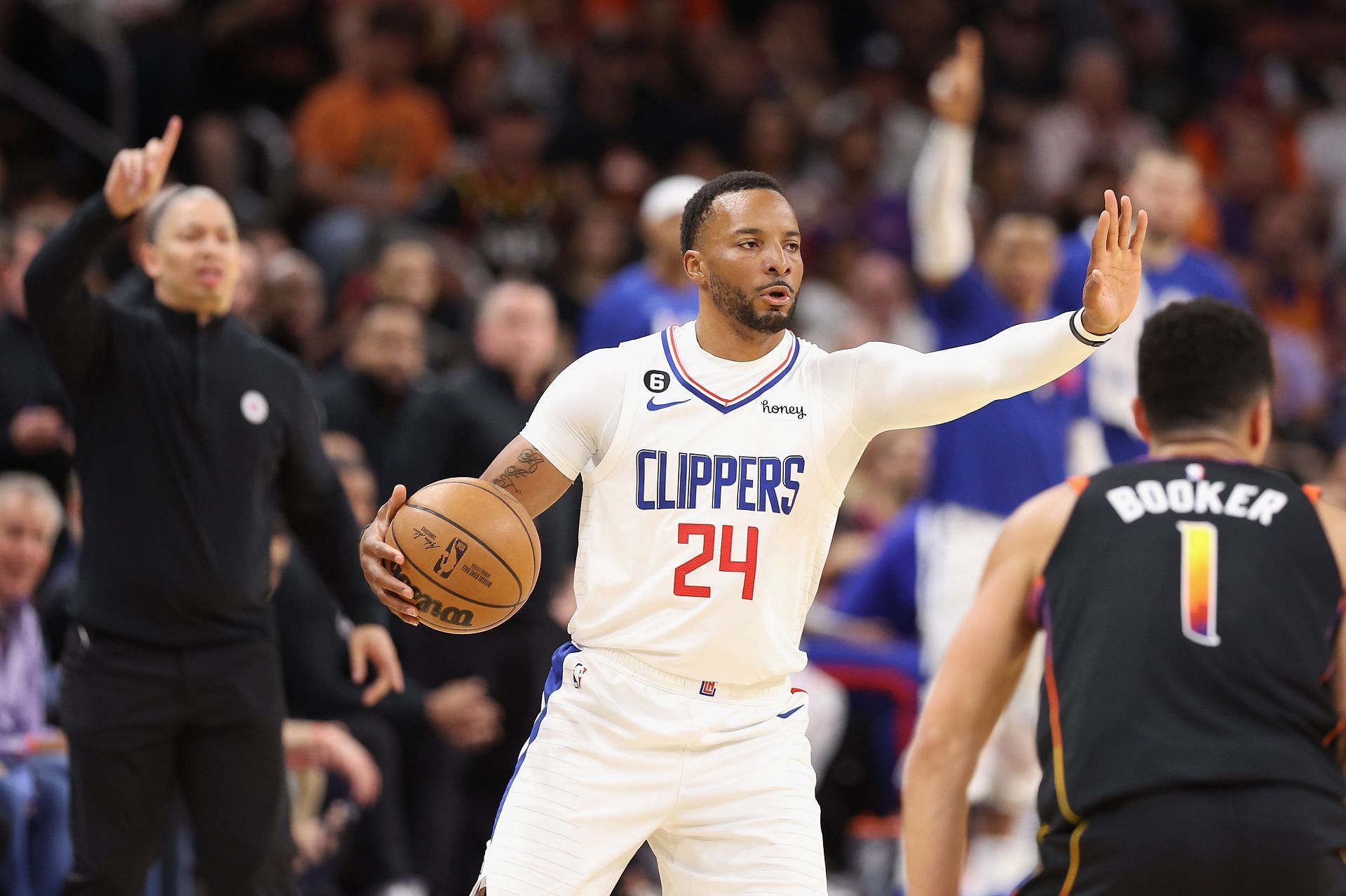 Los Angeles Clippers v Phoenix Suns - Game One