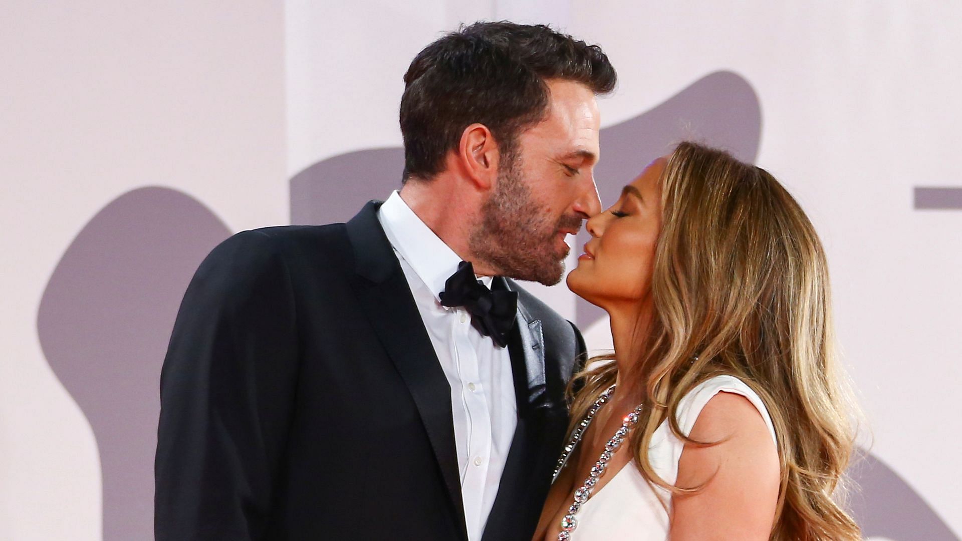 Ben Affleck X Jennifer Lopez (Image via Twitter)