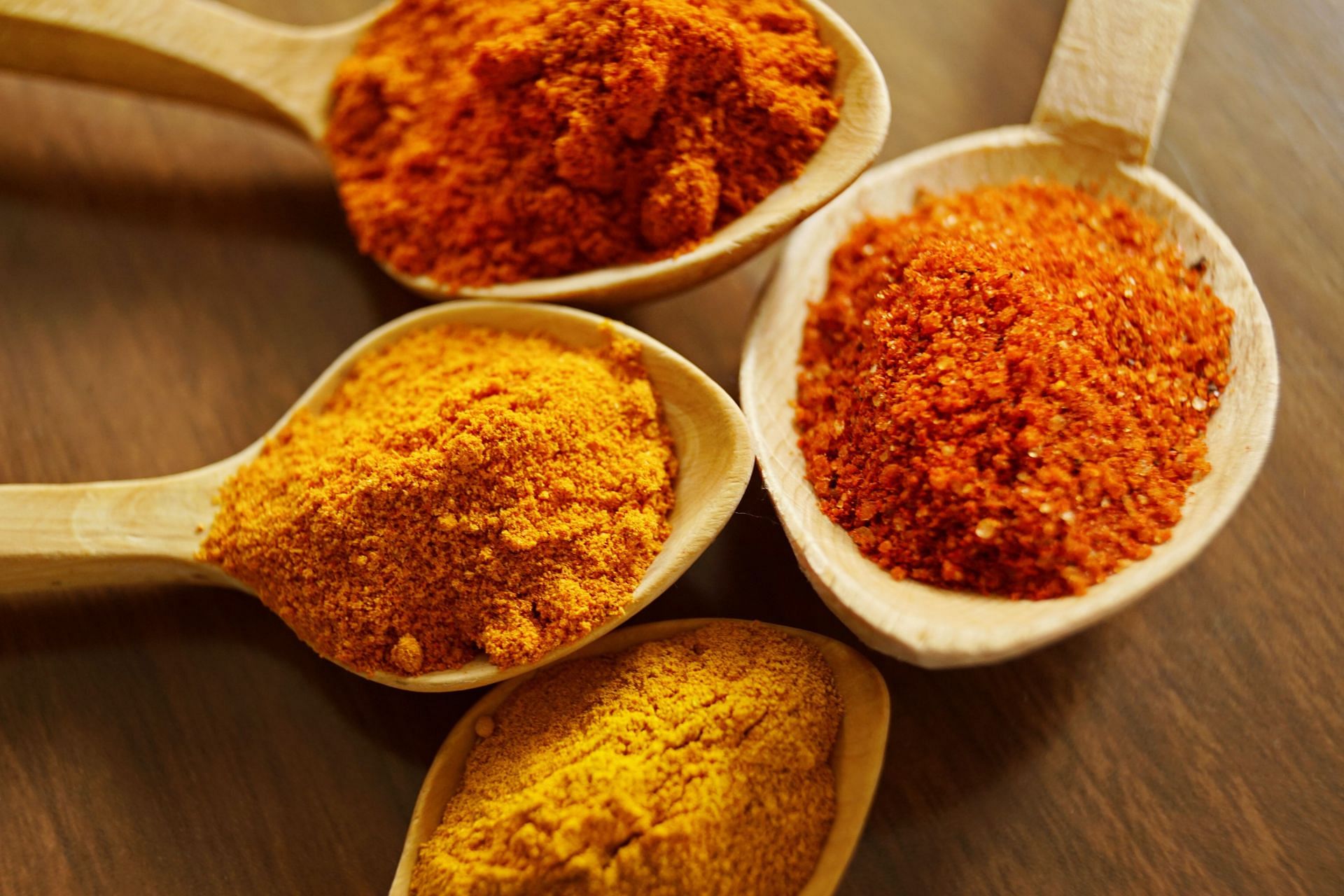 Turmeric is also one of the best home remedies for migraine. (Image via Pexels / Marta Branco)