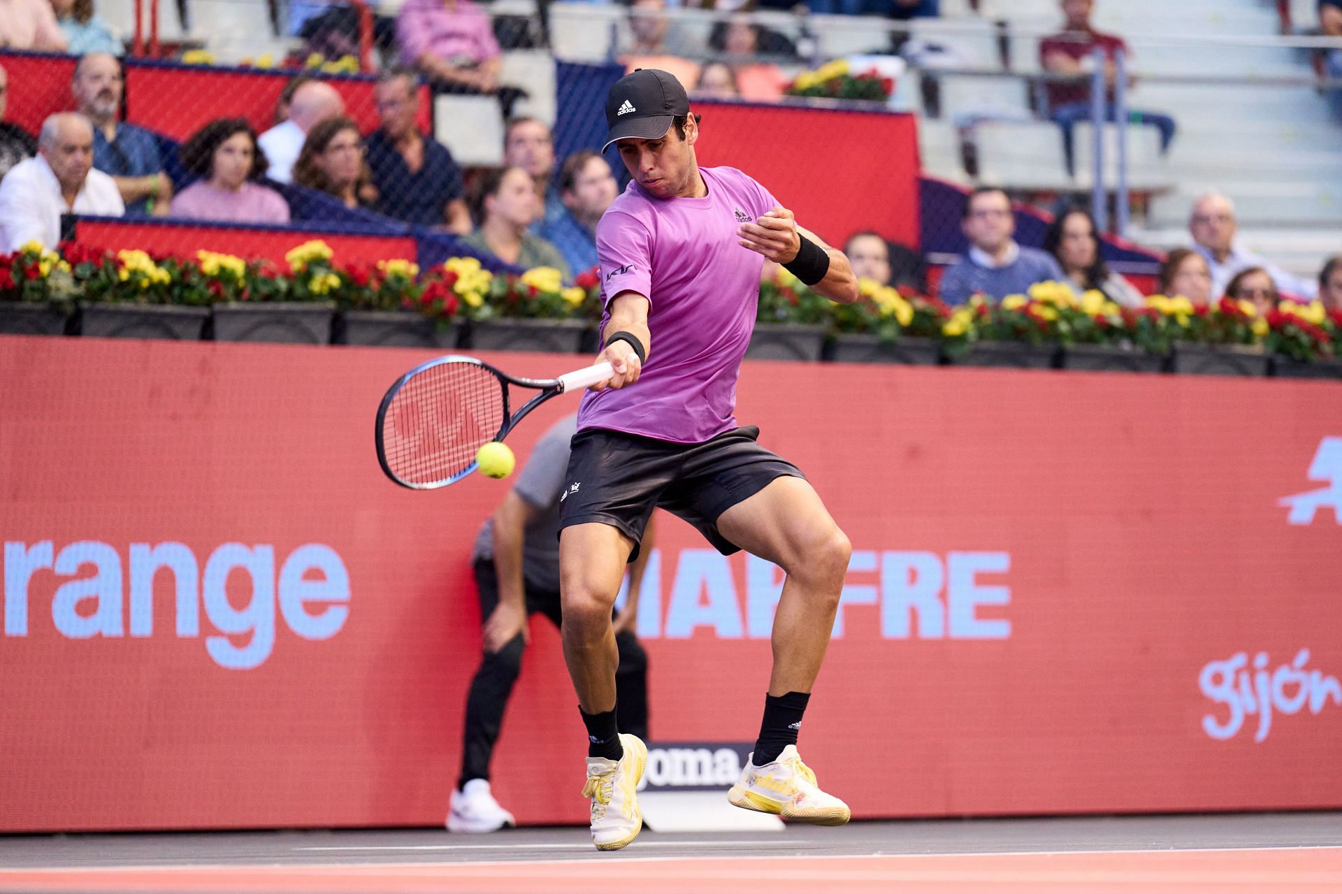 Jaume Munar in action at the Gijon Open