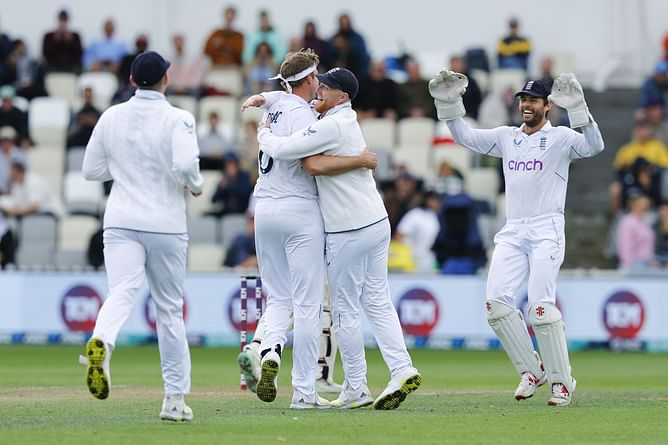 "Just because it’s the Ashes and against a very good bowling attack doesn’t mean they can’t do it" - Sir Alastair Cook on Bazball