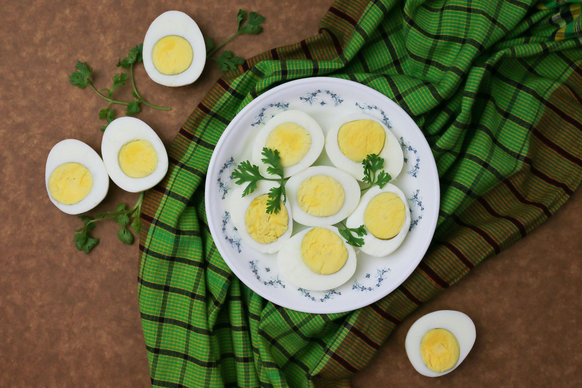 Hard-boiled eggs are tasty and healthy (Image via Unsplash/Tamanna Rumee)