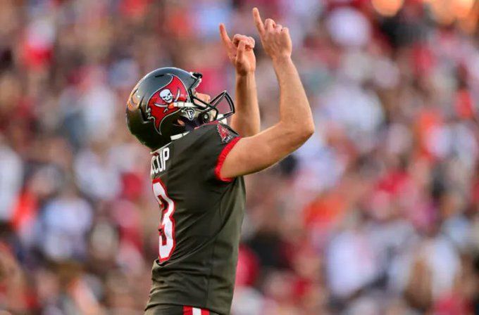 Tampa Bay Buccaneers make Houston's Grant Stuard draft's Mr. Irrelevant -  ESPN