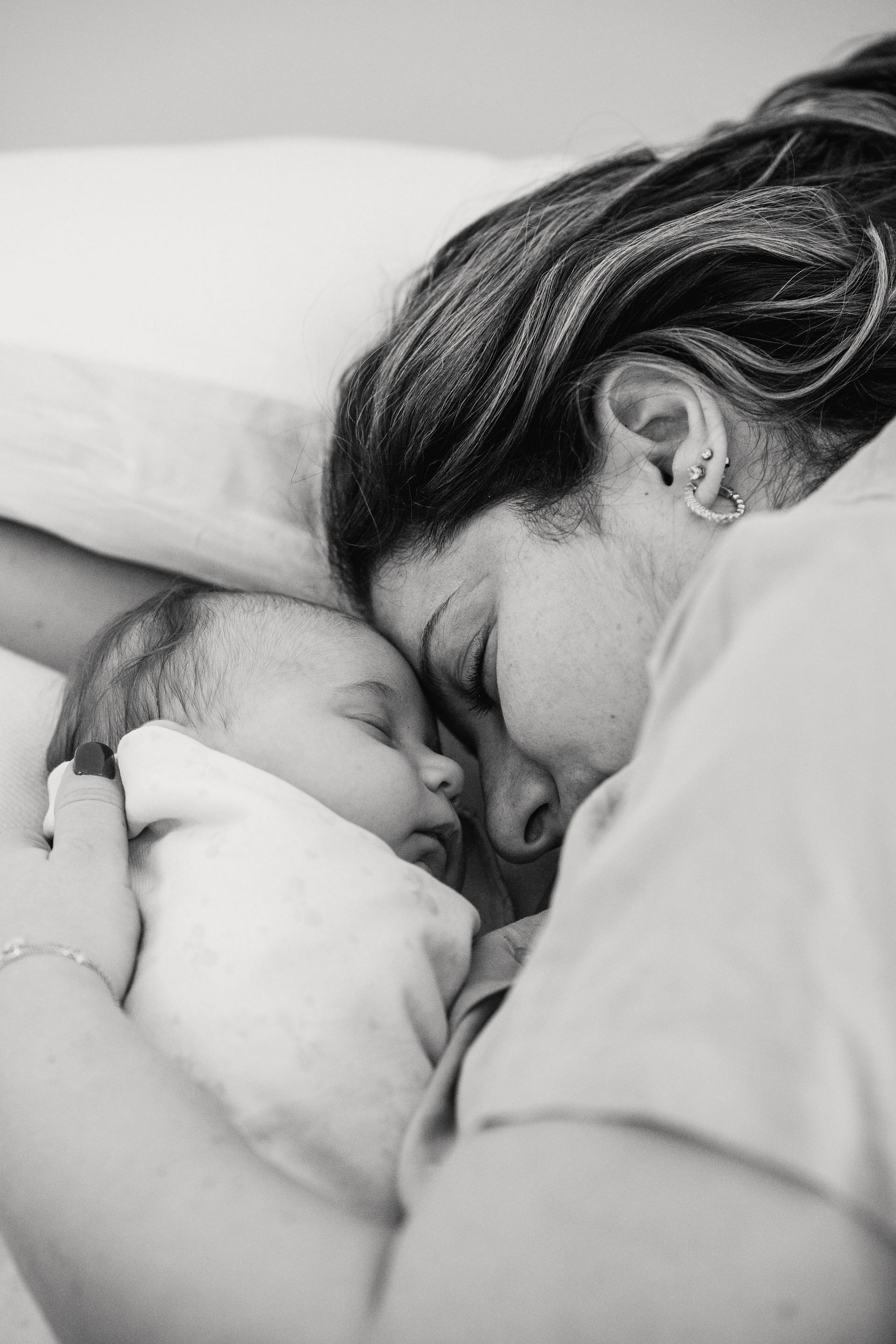 Postpartum sleep is improtant. (Image via Pexels)