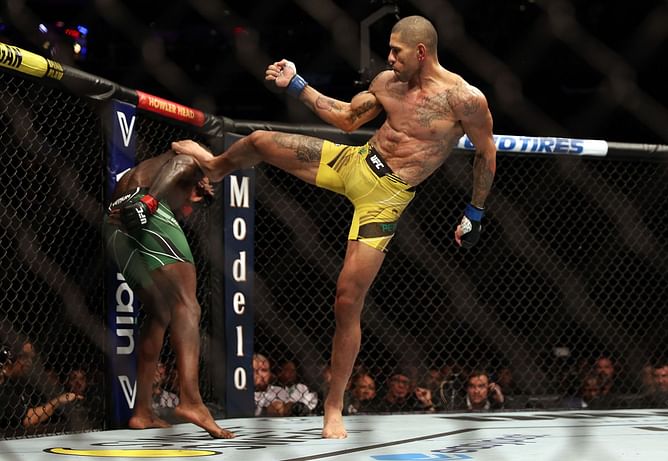 ‘He’s got that nuke’ - Israel Adesanya expresses surprise over betting odds for UFC 287 clash against Alex Pereira