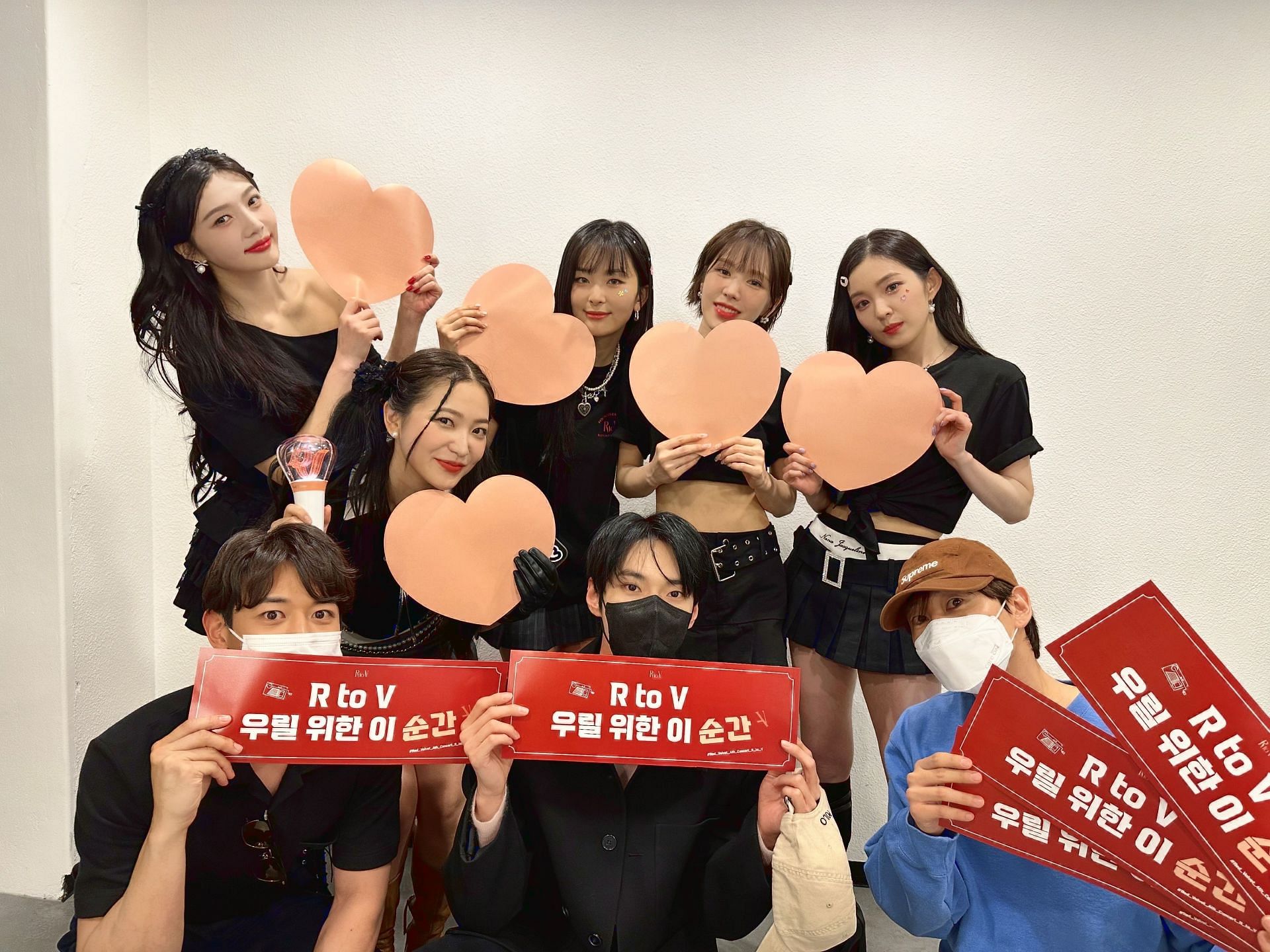 5+ K-pop idols who joined Red Velvet&rsquo;s R to V concert crowd in Seoul