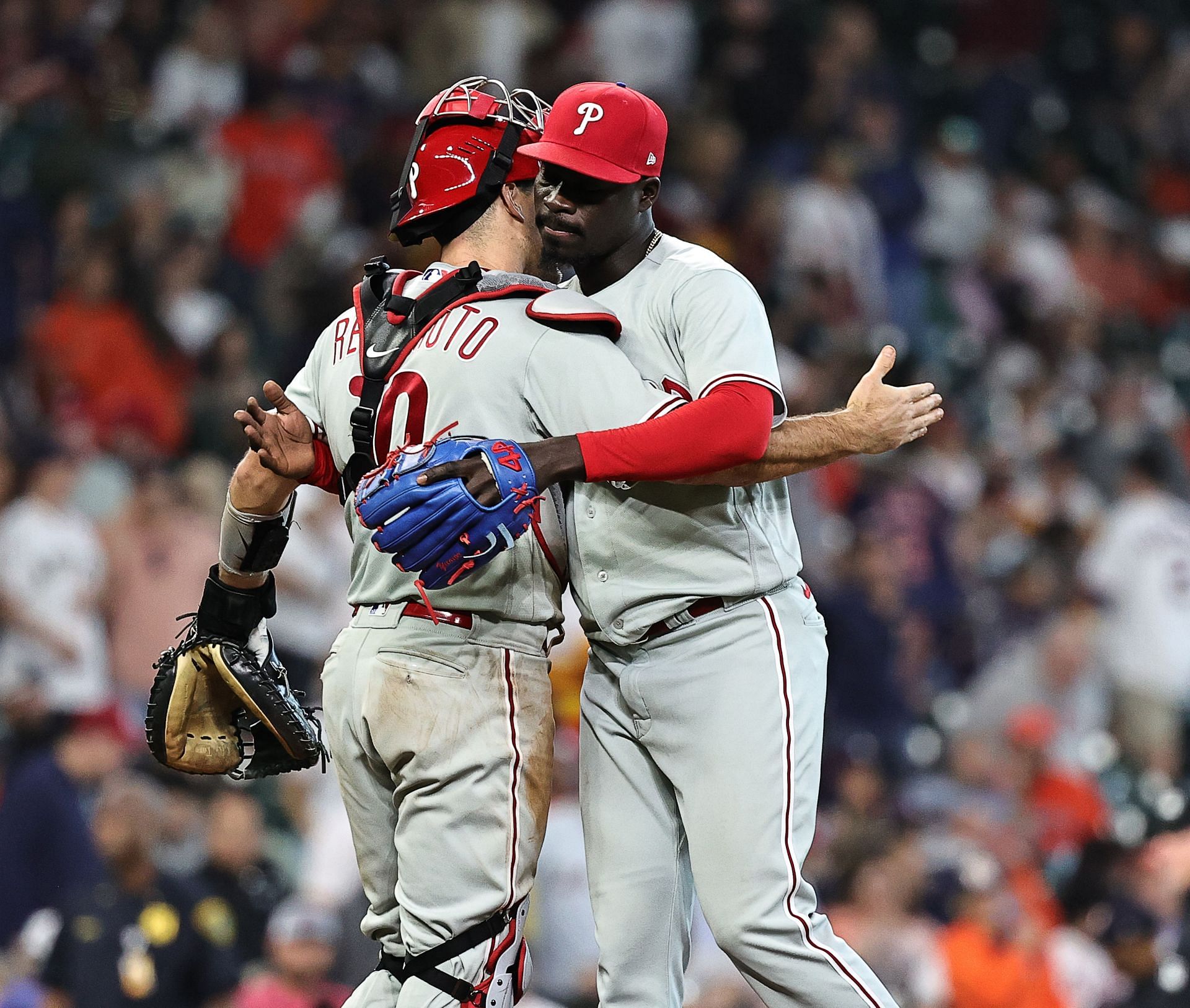 Philadelphia Phillies fans fired up as team takes series against ...