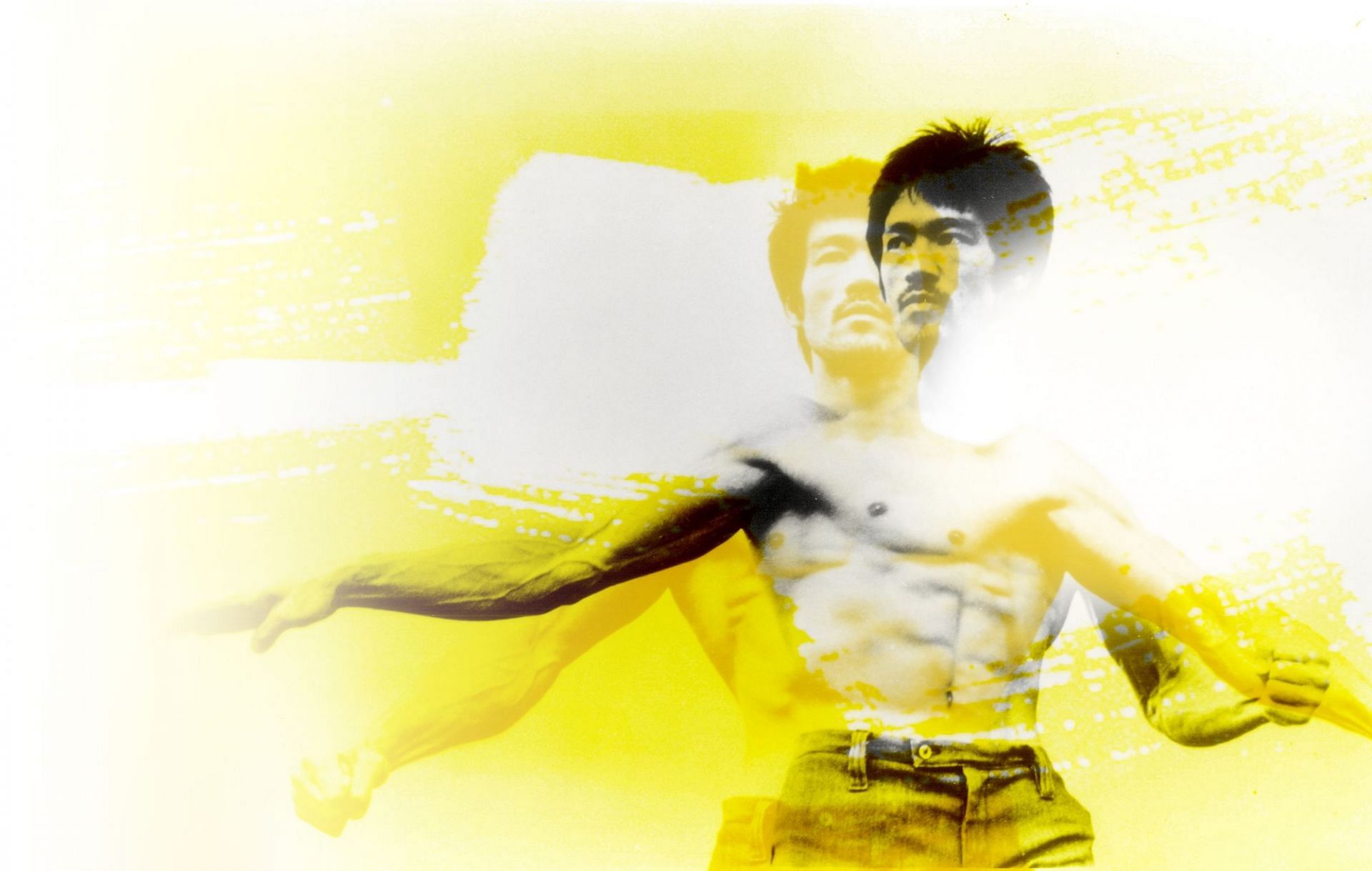 Bruce Lee used a variety of stretching exercises. (Pic via: brucelee.com)