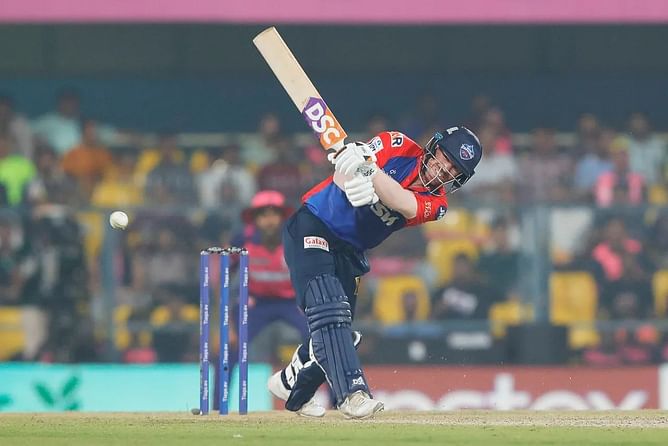IPL 2023 : "आईपीएल खेलने मत आओ" - डेविड वॉर्नर की धीमी पारी से भड़के वीरेंदर सहवाग, कह दी बड़ी बात
