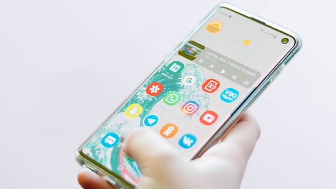 Mobile-based health monitoring: 4 benefits and 4 drawbacks