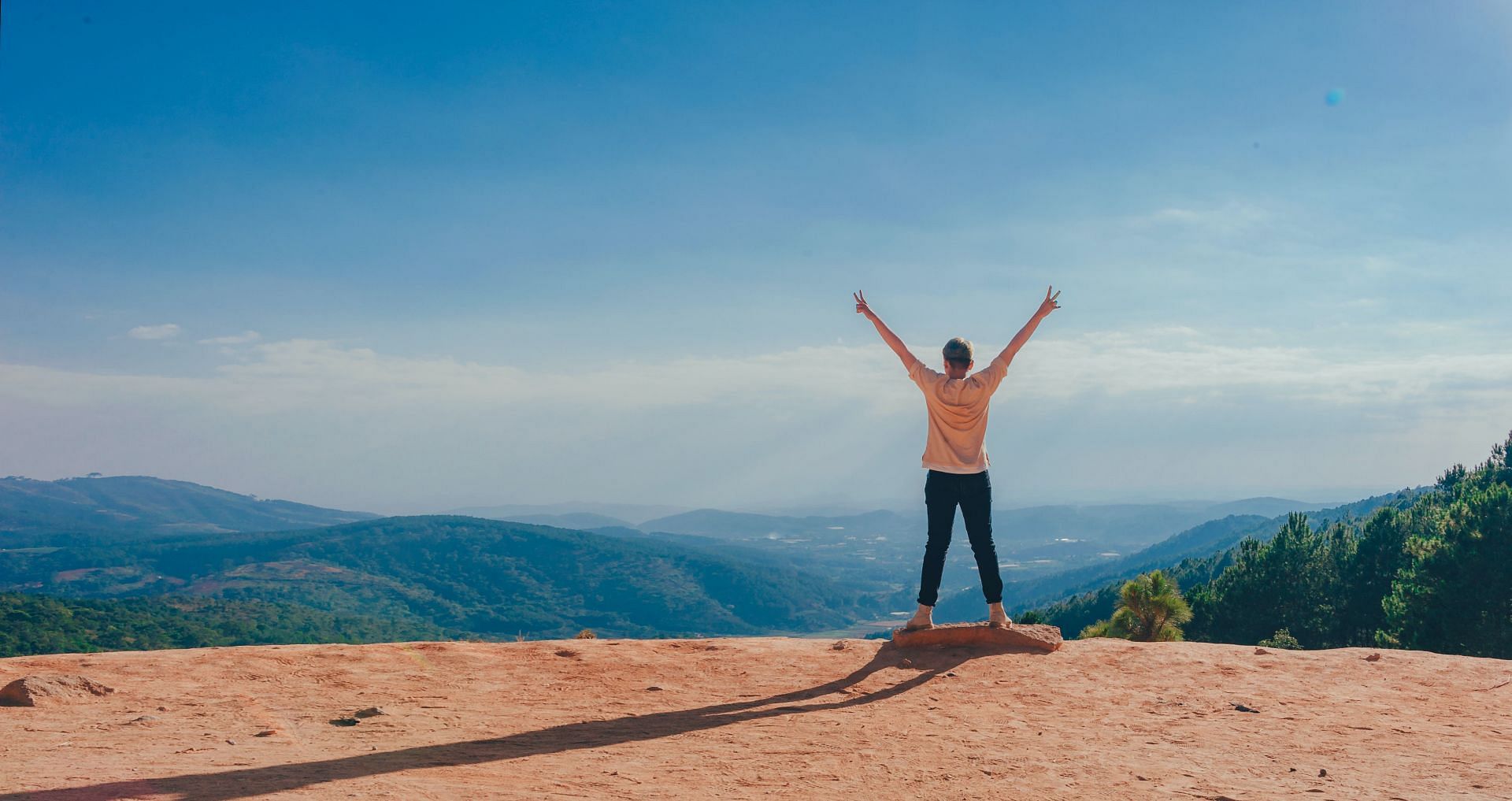 Spending time in nature has been shown to reduce stress and anxiety (Image via Pexels)