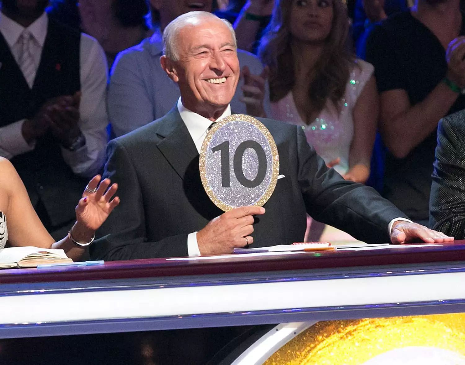 Len Goodman with a rare 10 (Image via ABC)